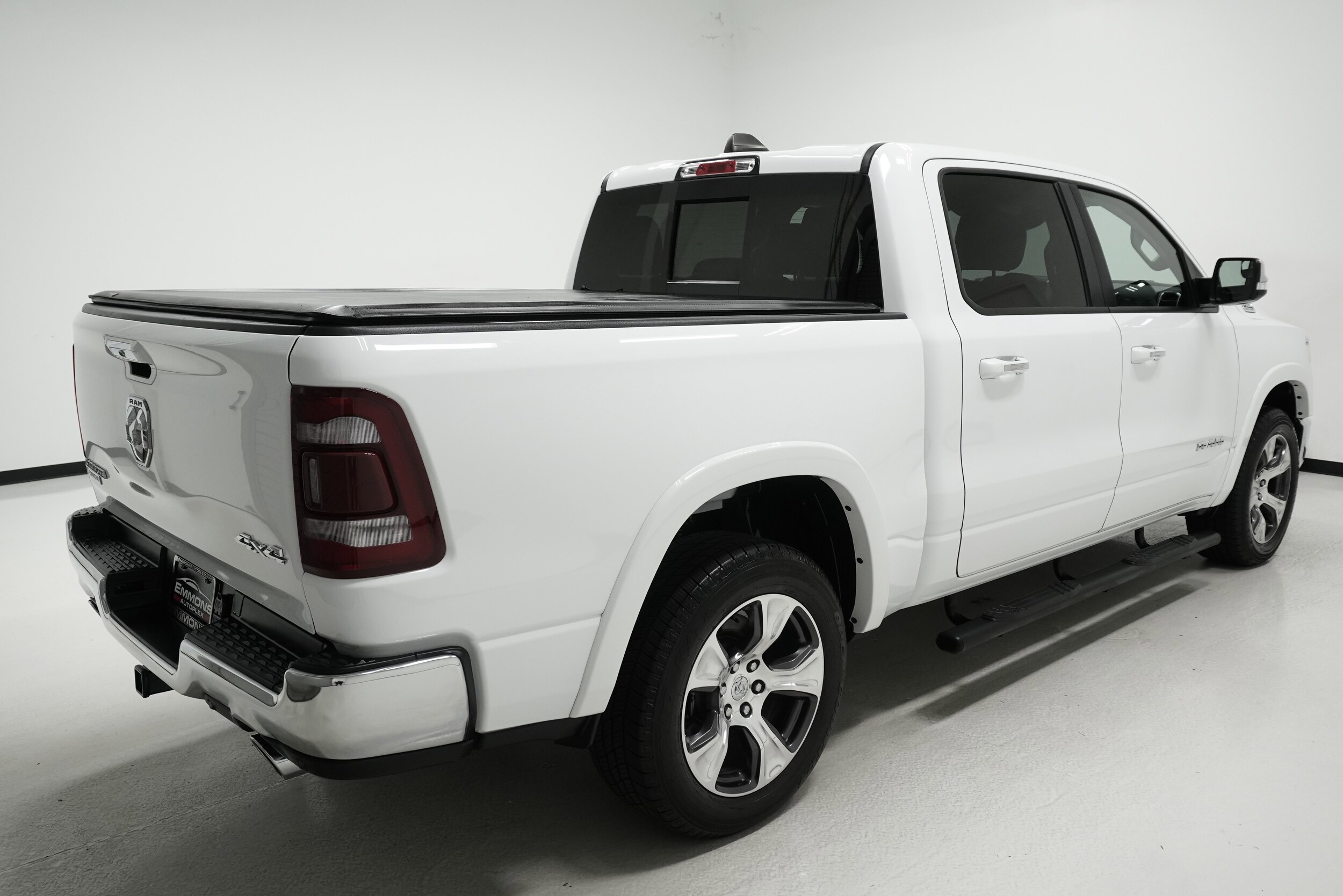 2022 Ram 1500 Laramie photo 2