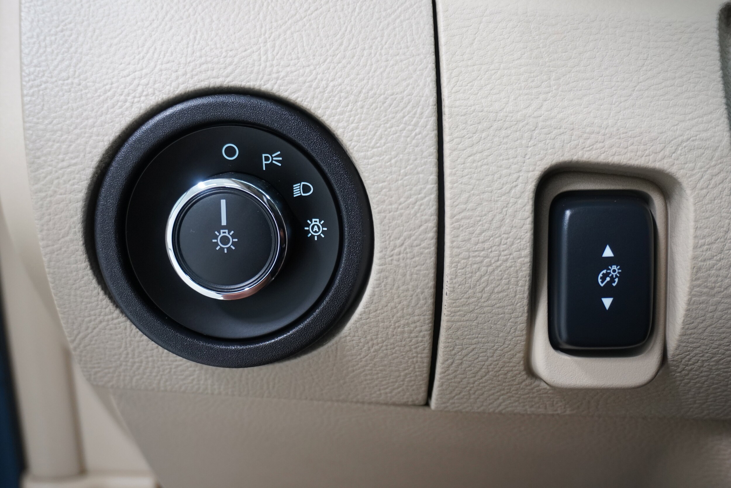 2018 Ford Taurus SE - Photo 20