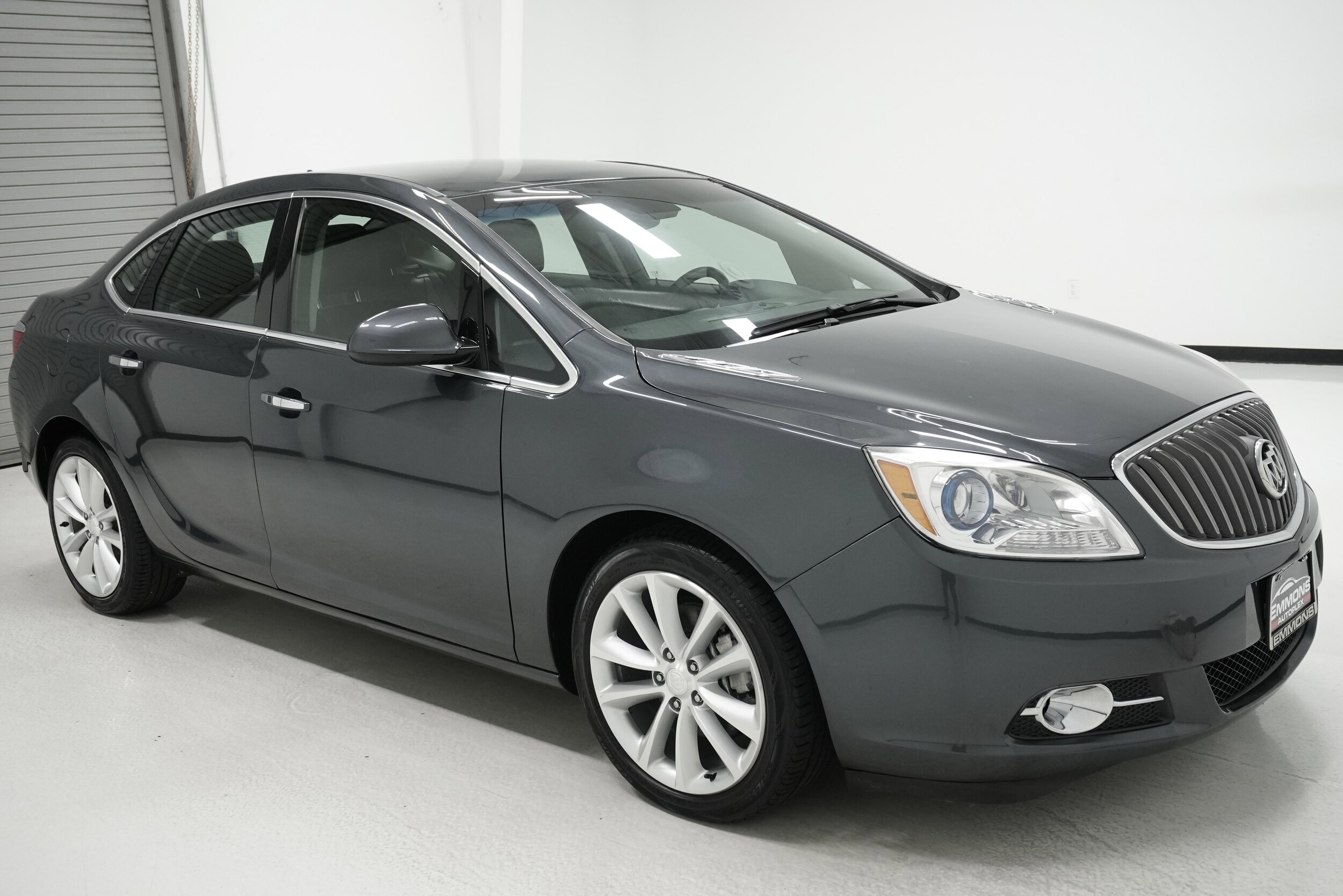 2012 Buick Verano Leather photo 3