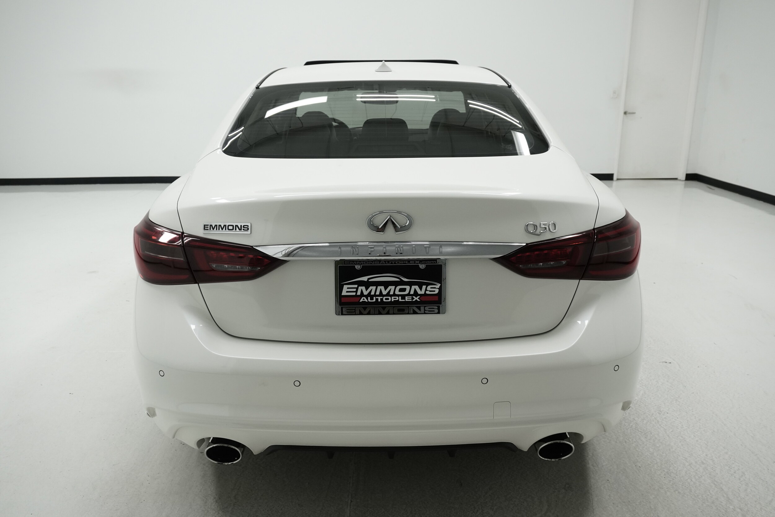 2018 Infiniti Q50 3.0t LUXE photo 3