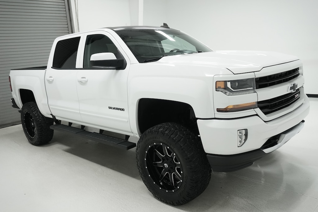Used 2017 Chevrolet Silverado 1500 LT Truck Crew Cab