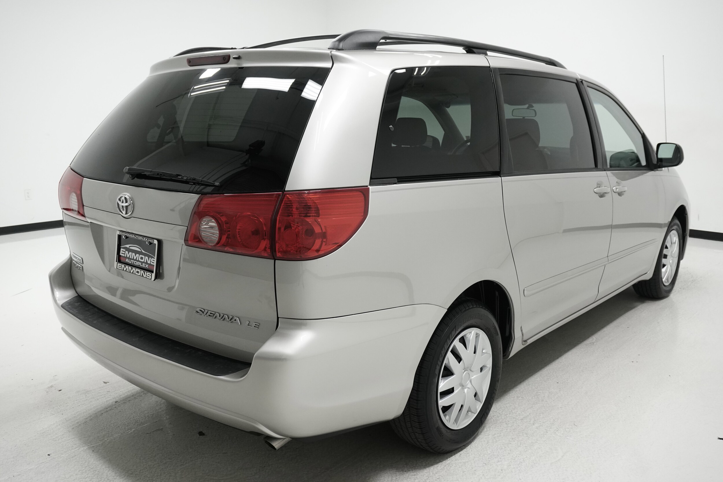 2008 Toyota Sienna LE photo 4