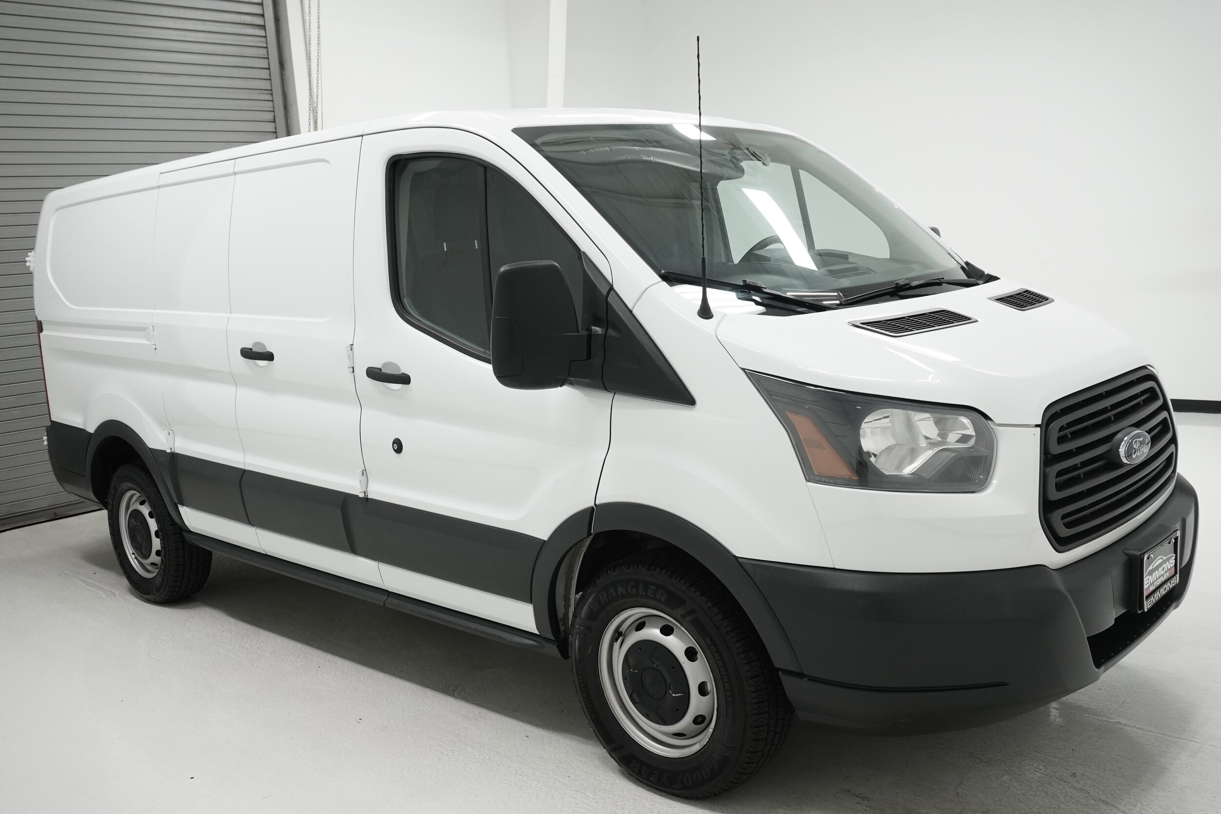 2015 Ford Transit Van photo 2