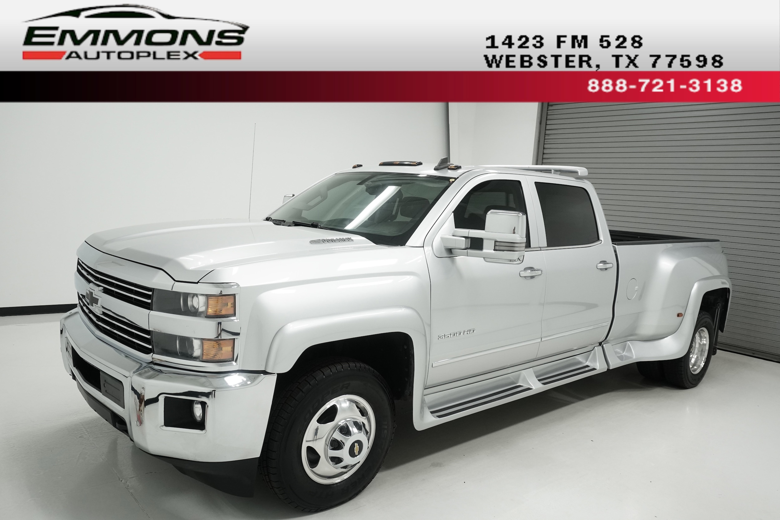 2015 Chevrolet Silverado HD LTZ Crew Cab Short Box SRW w R6Q's photo
