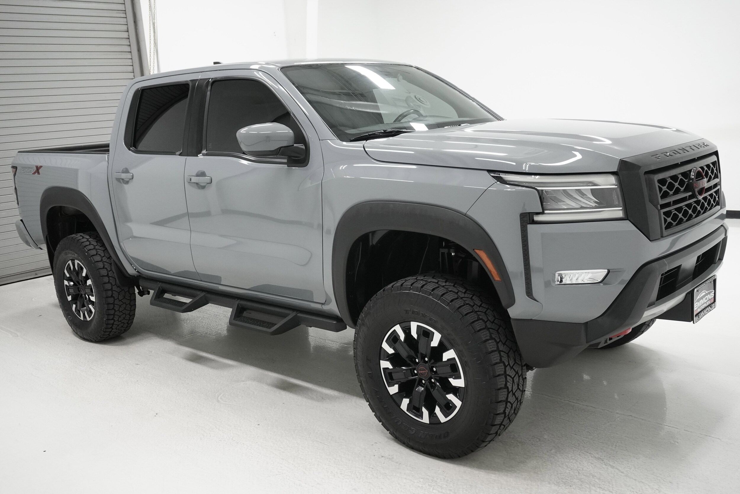 2023 Nissan Frontier PRO-X photo 3