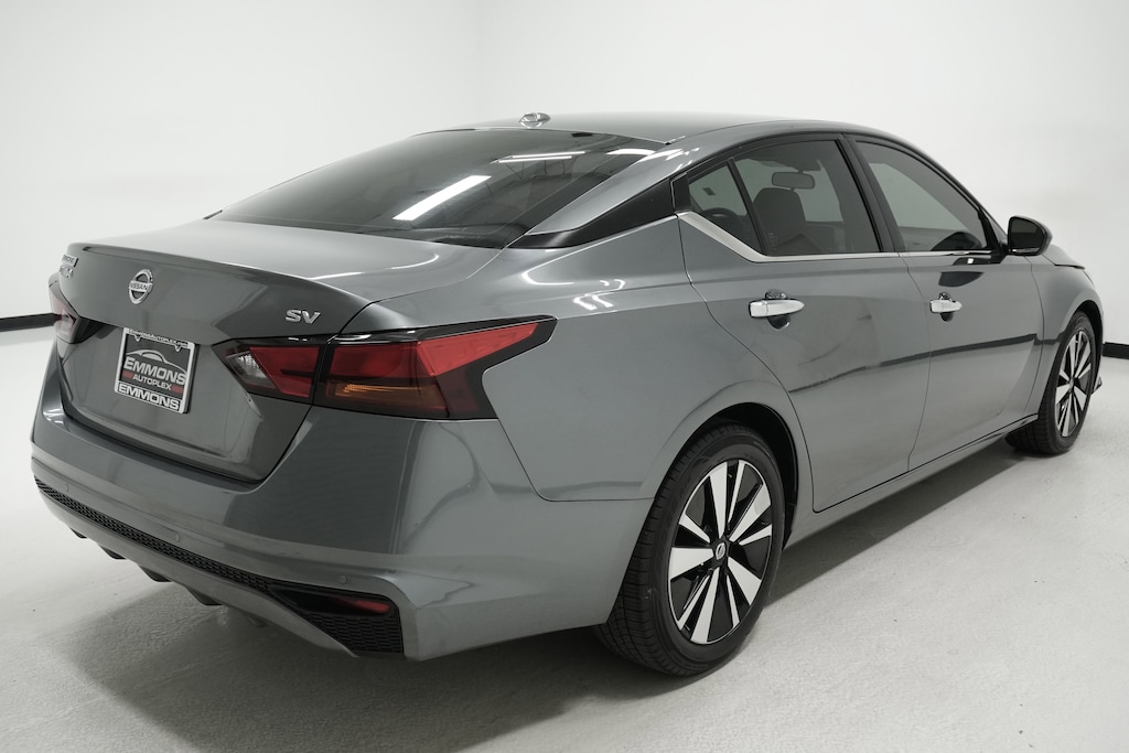 Used 2021 Nissan Altima 2.5 SV Sedan