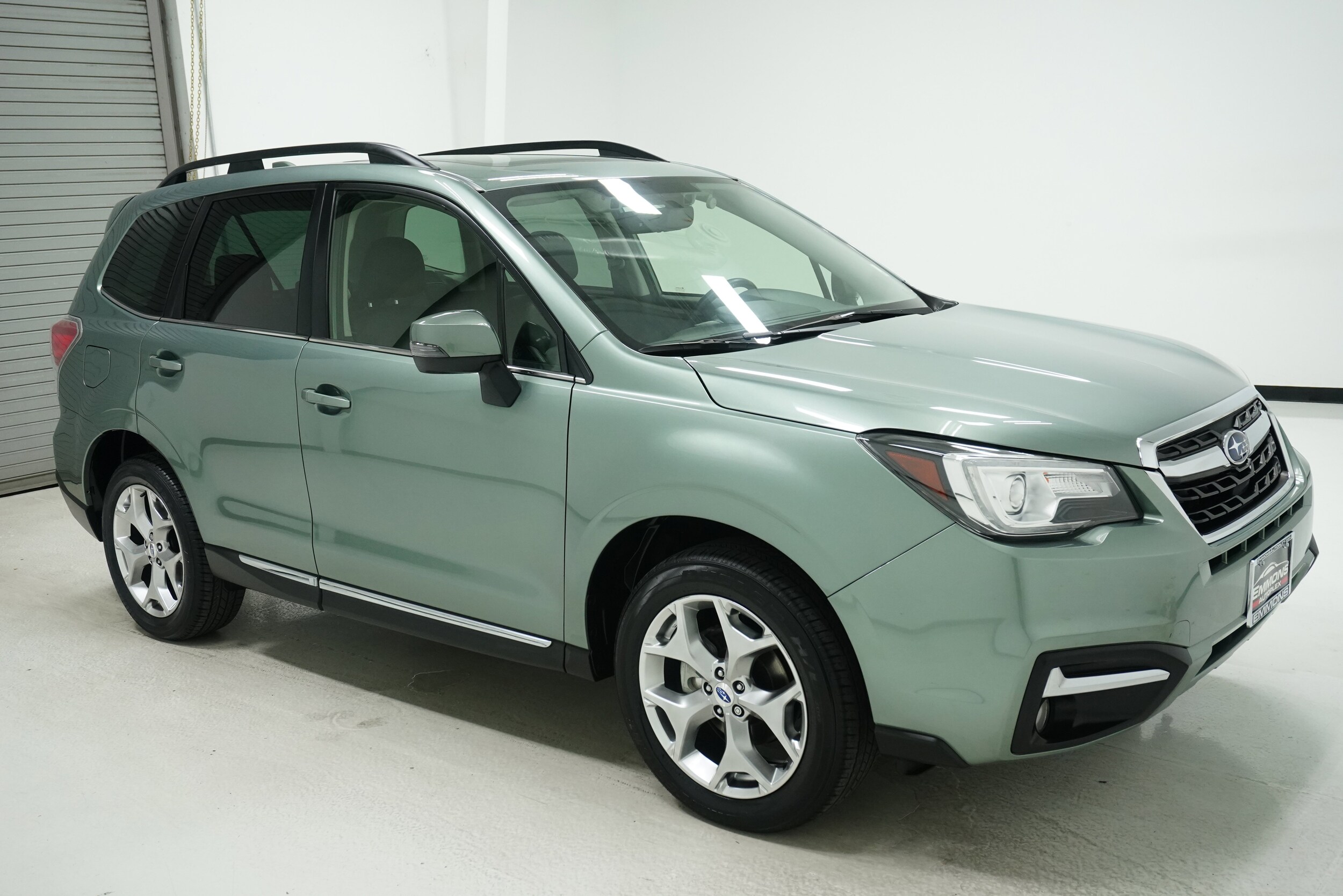 2018 Subaru Forester Touring photo 3