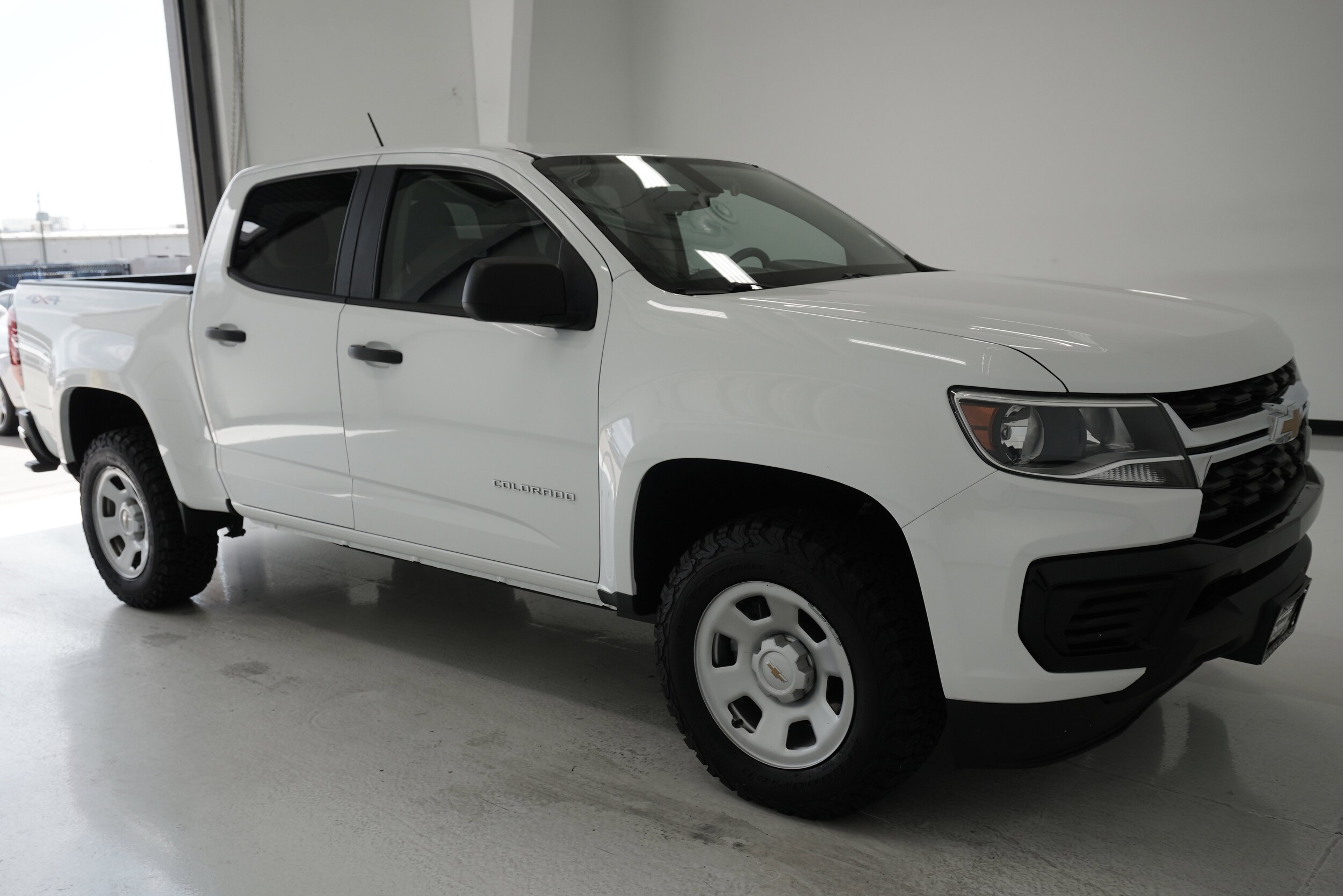 2022 Chevrolet Colorado Work Truck photo 3