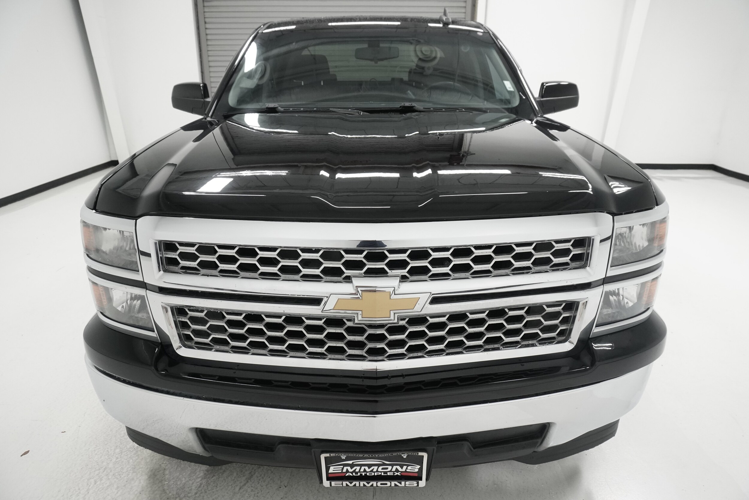 2015 Chevrolet Silverado 1500 LT photo 2