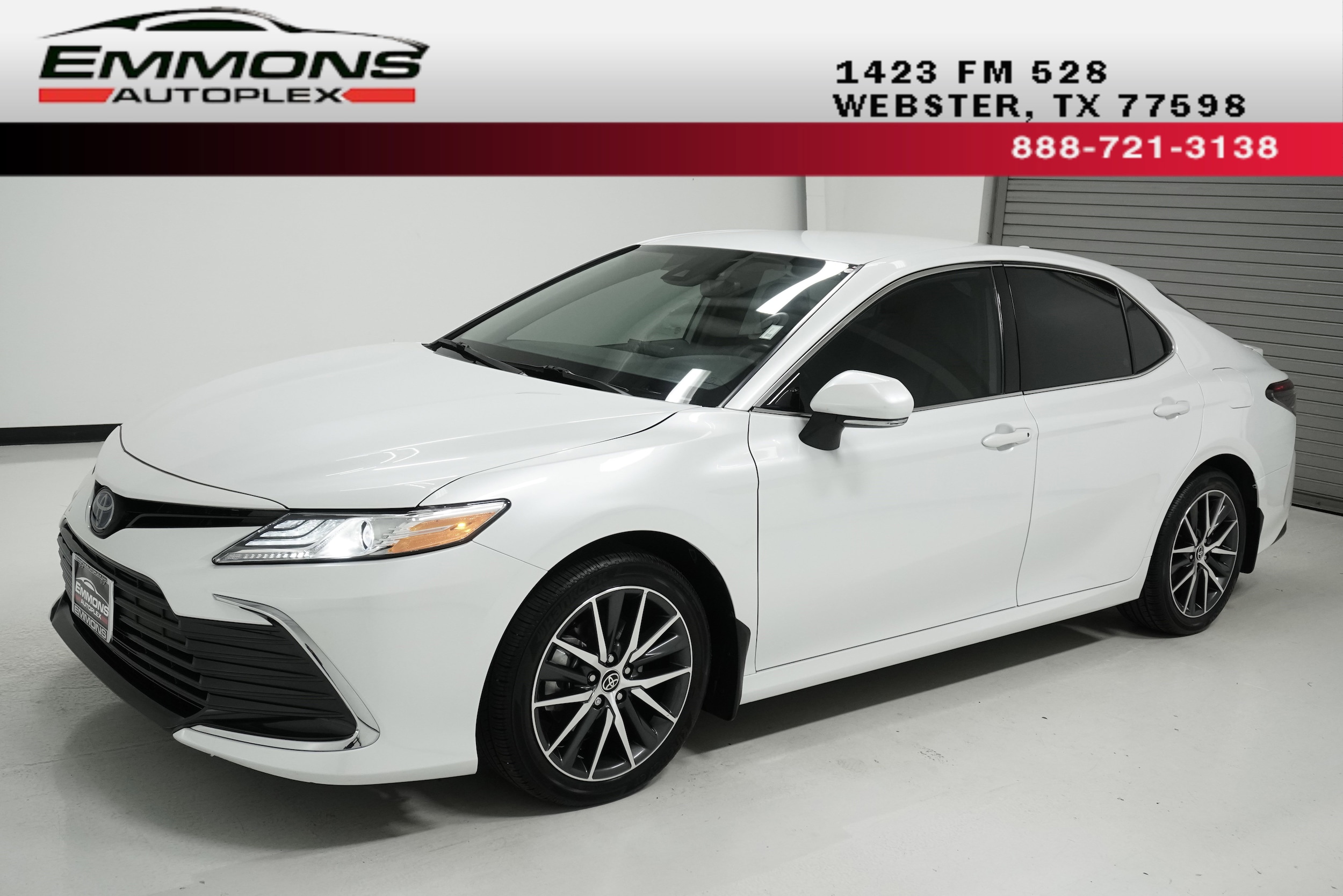 2023 Toyota Camry XLE's photo