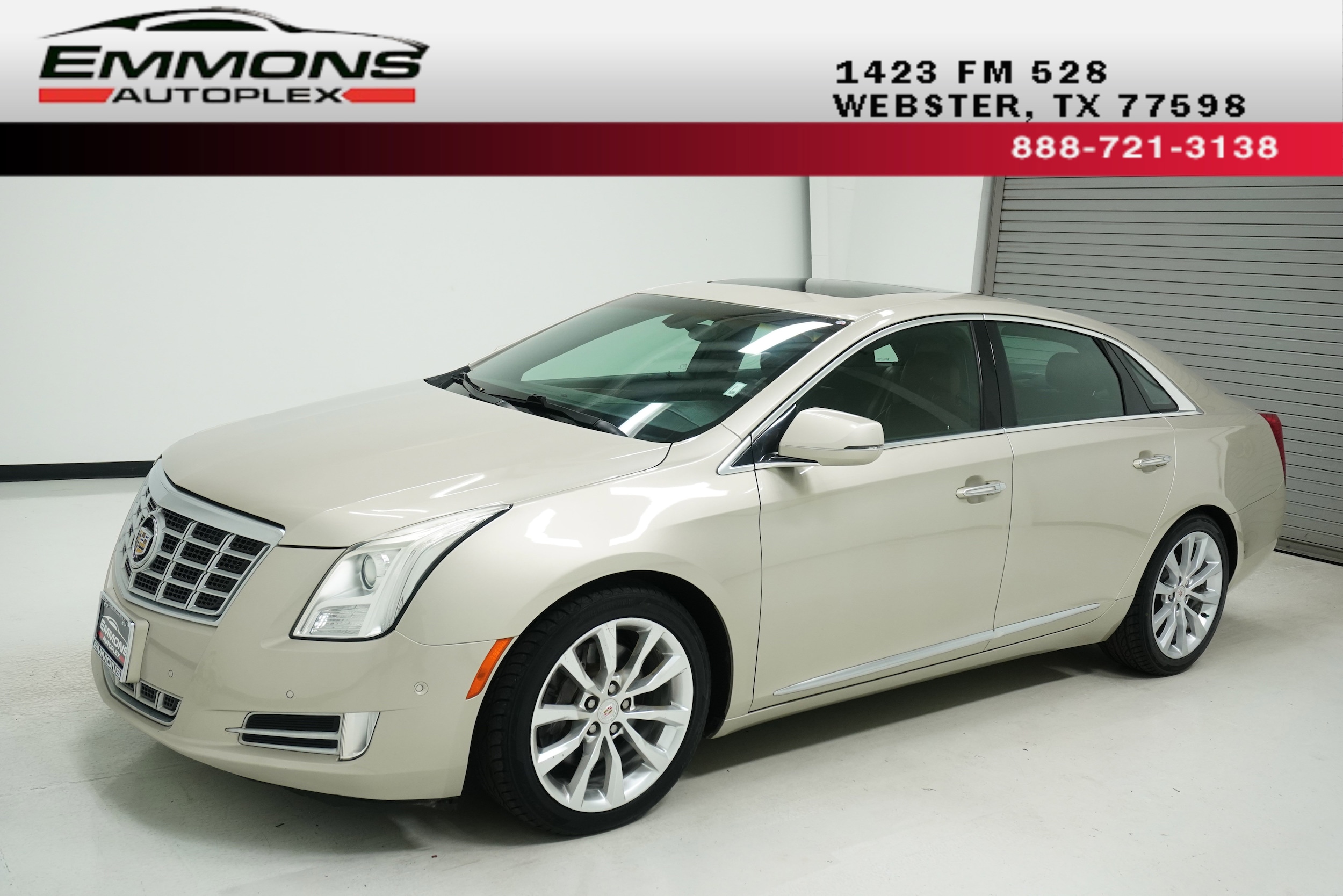 2015 Cadillac XTS Luxury Collection's photo