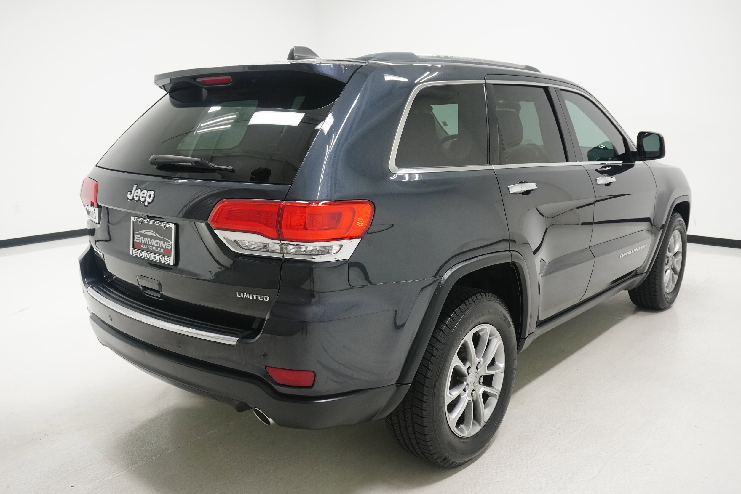 2016 Jeep Grand Cherokee Limited photo 3