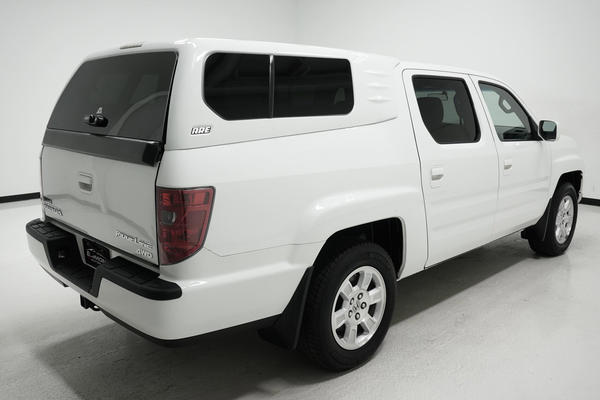 2010 Honda Ridgeline RTS photo 2