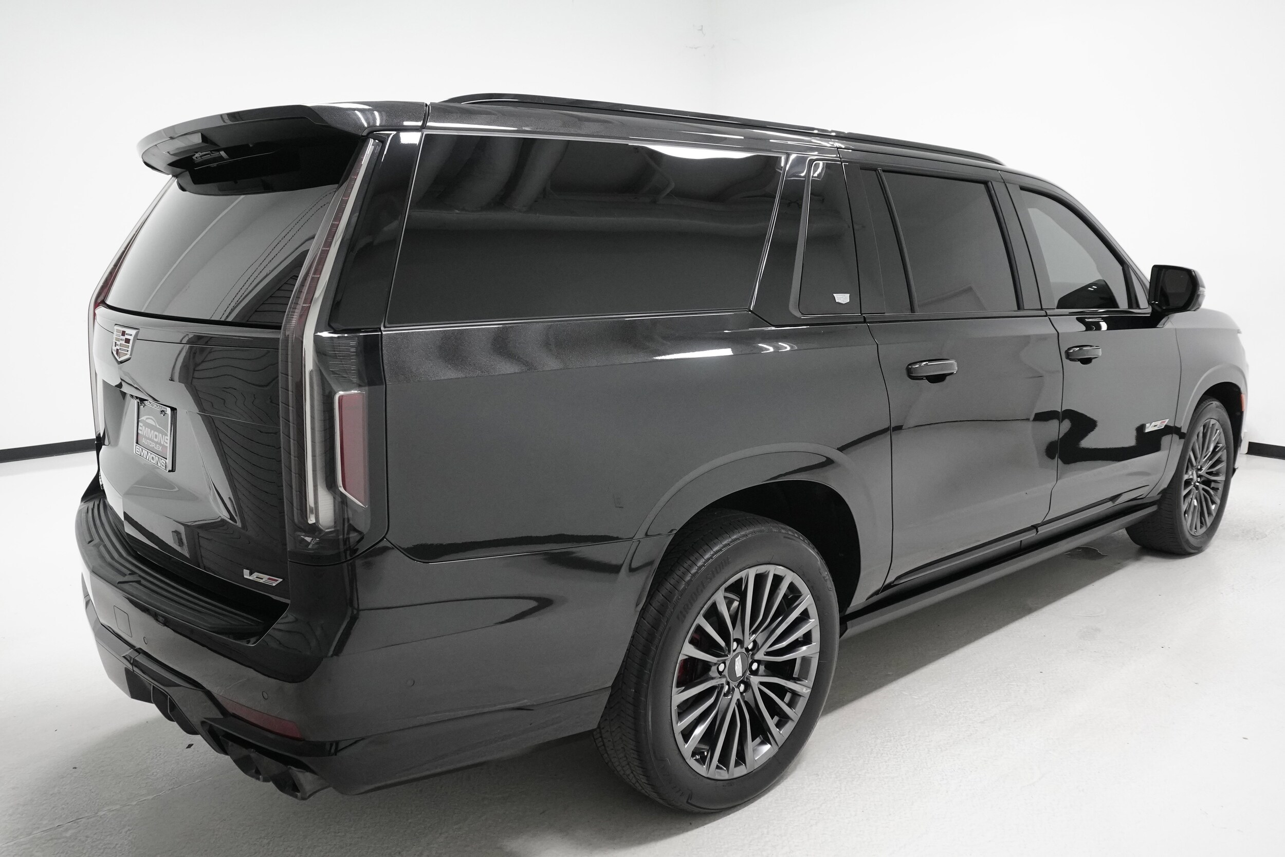 2024 Cadillac Escalade ESV V-Series photo 4
