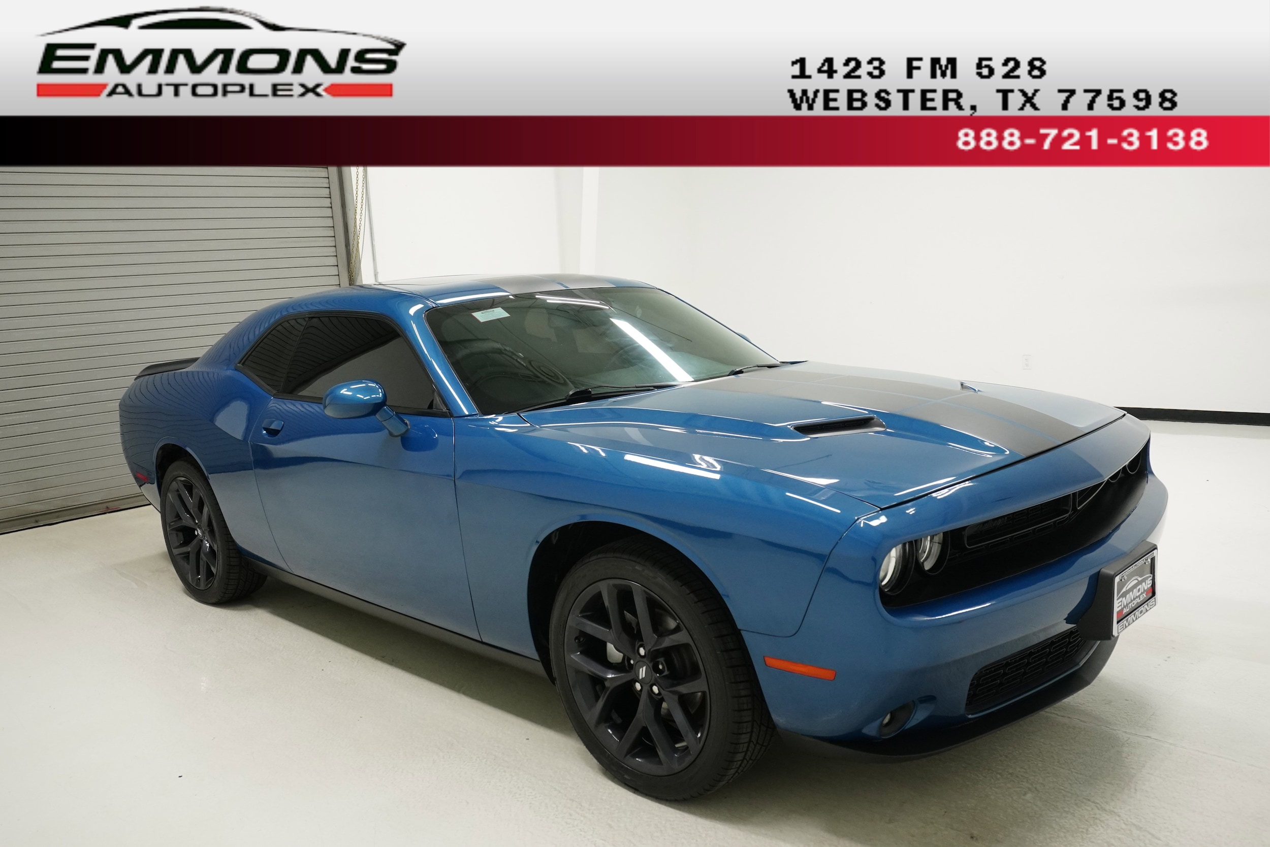 2022 Dodge Challenger SXT's photo