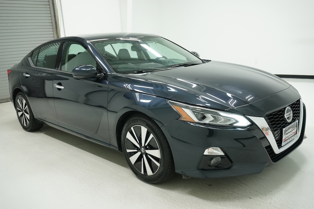 Used 2020 Nissan Altima 2.5 SL Sedan
