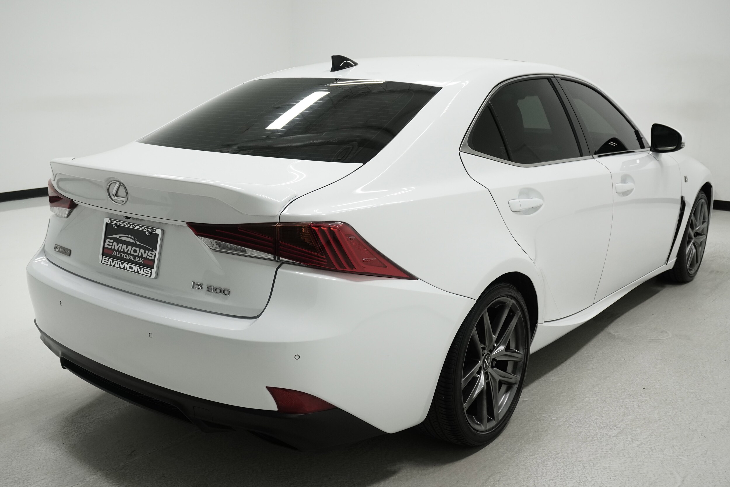 2020 Lexus IS 300 F SPORT photo 4