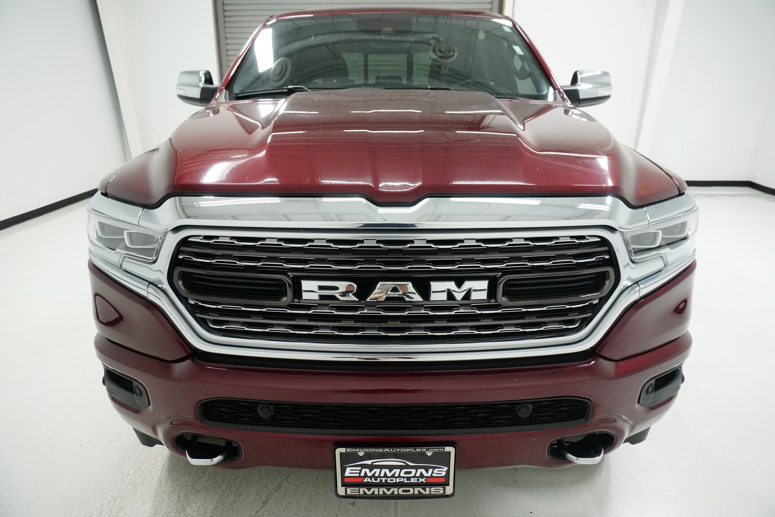 2022 Ram 1500 Limited photo 2
