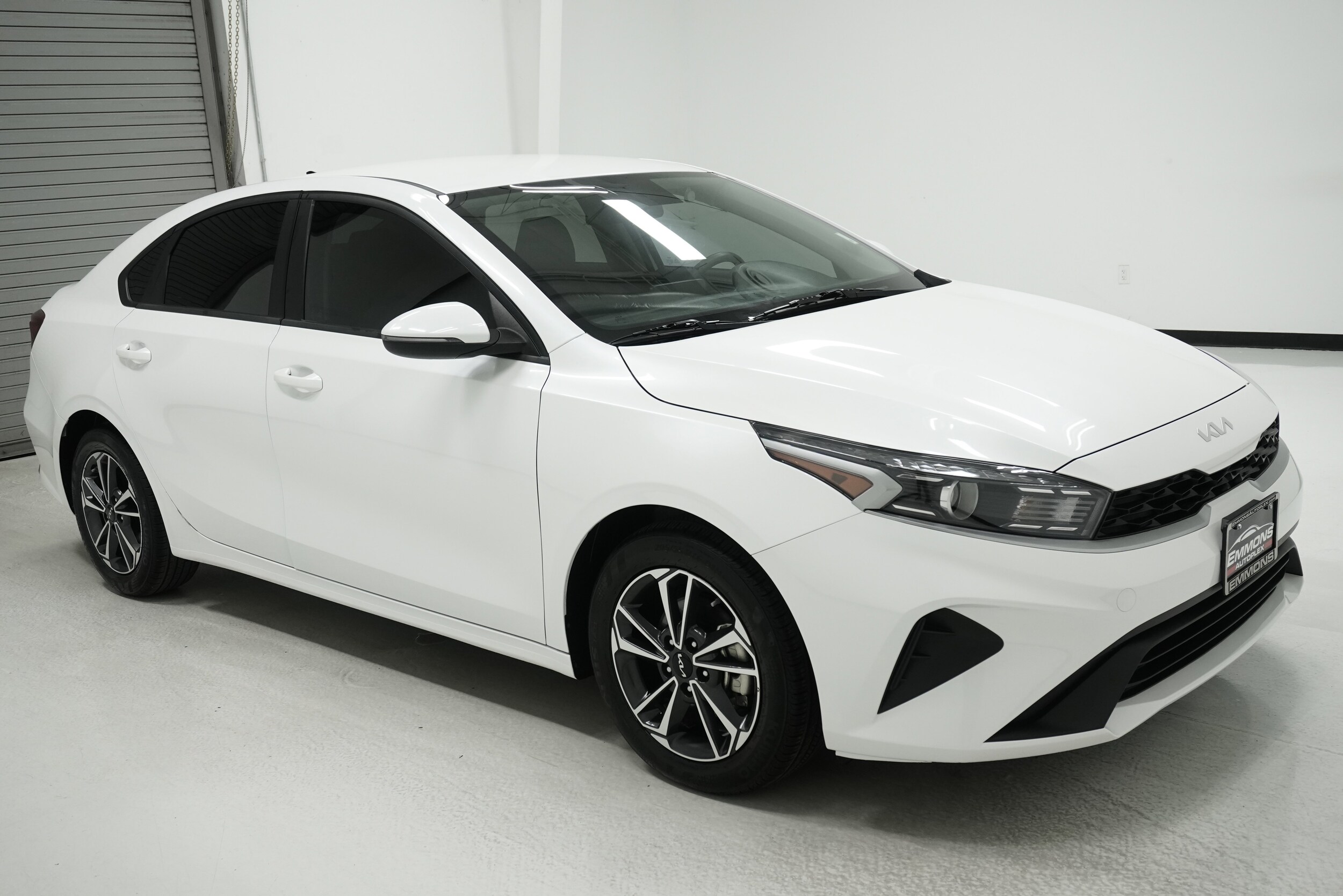 2024 Kia Forte LXS photo 3