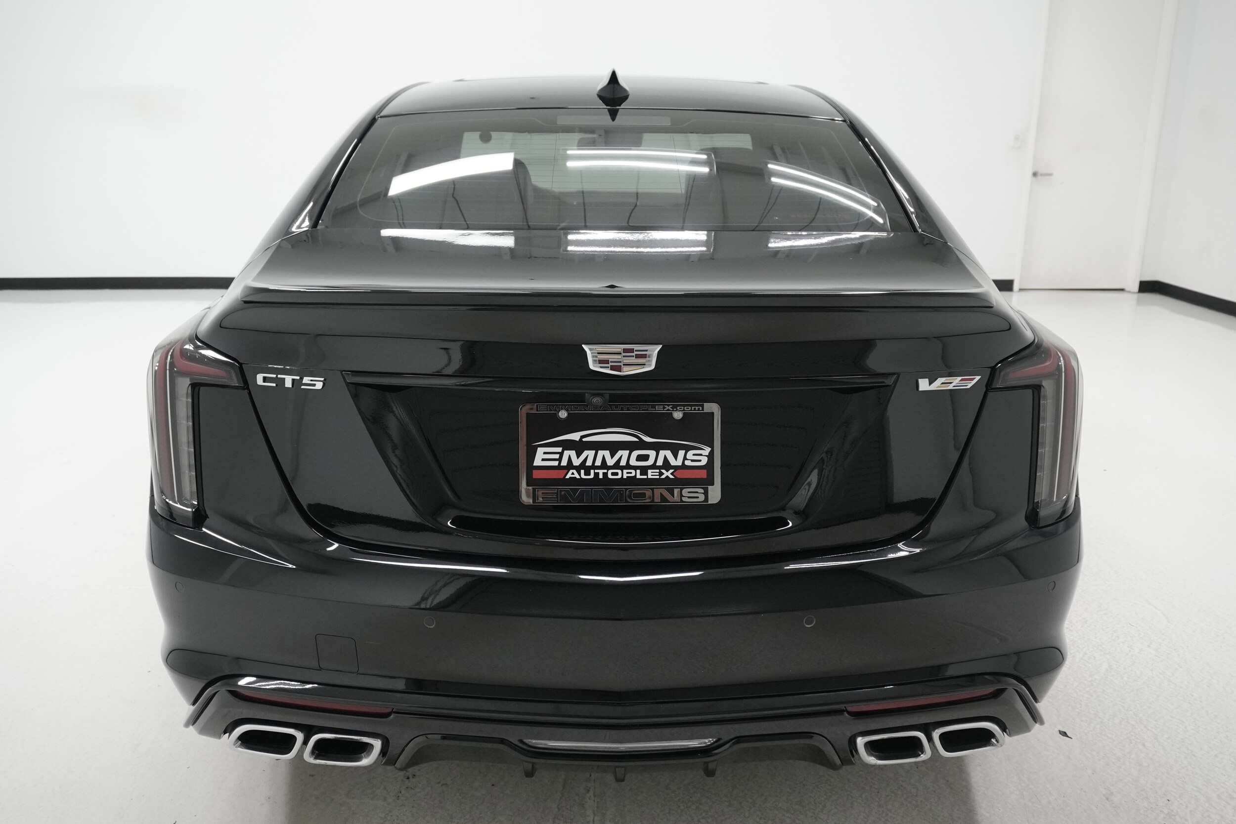 2023 Cadillac CT5 V photo 4