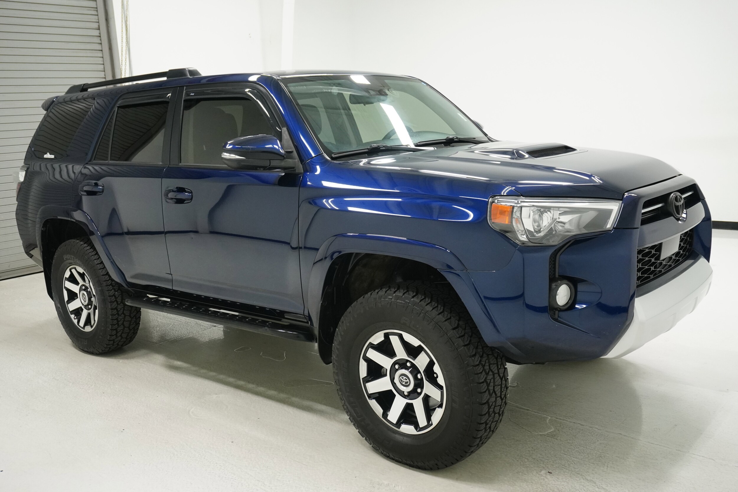 2020 Toyota 4Runner TRD Premium photo 3