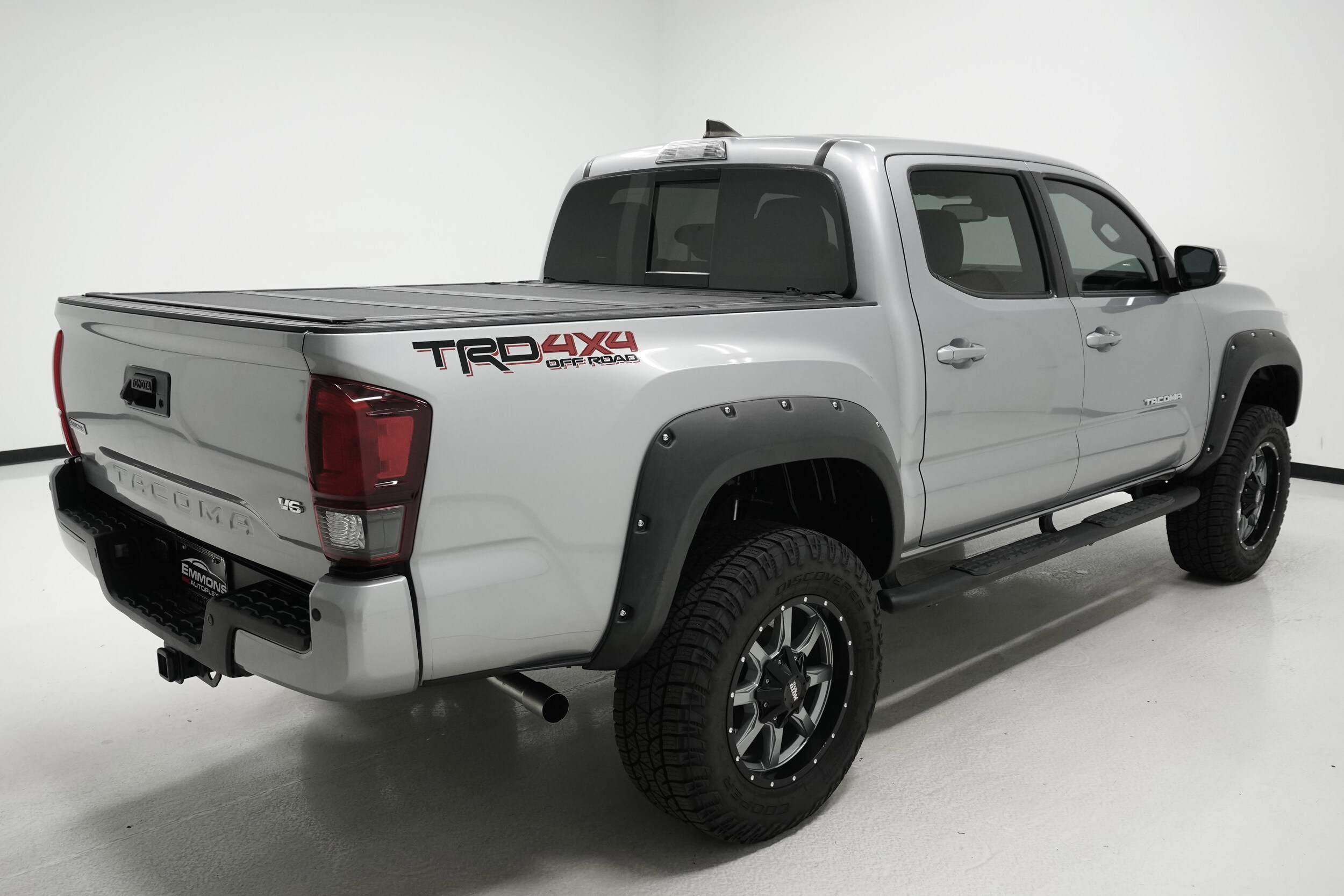 2019 Toyota Tacoma TRD photo 4