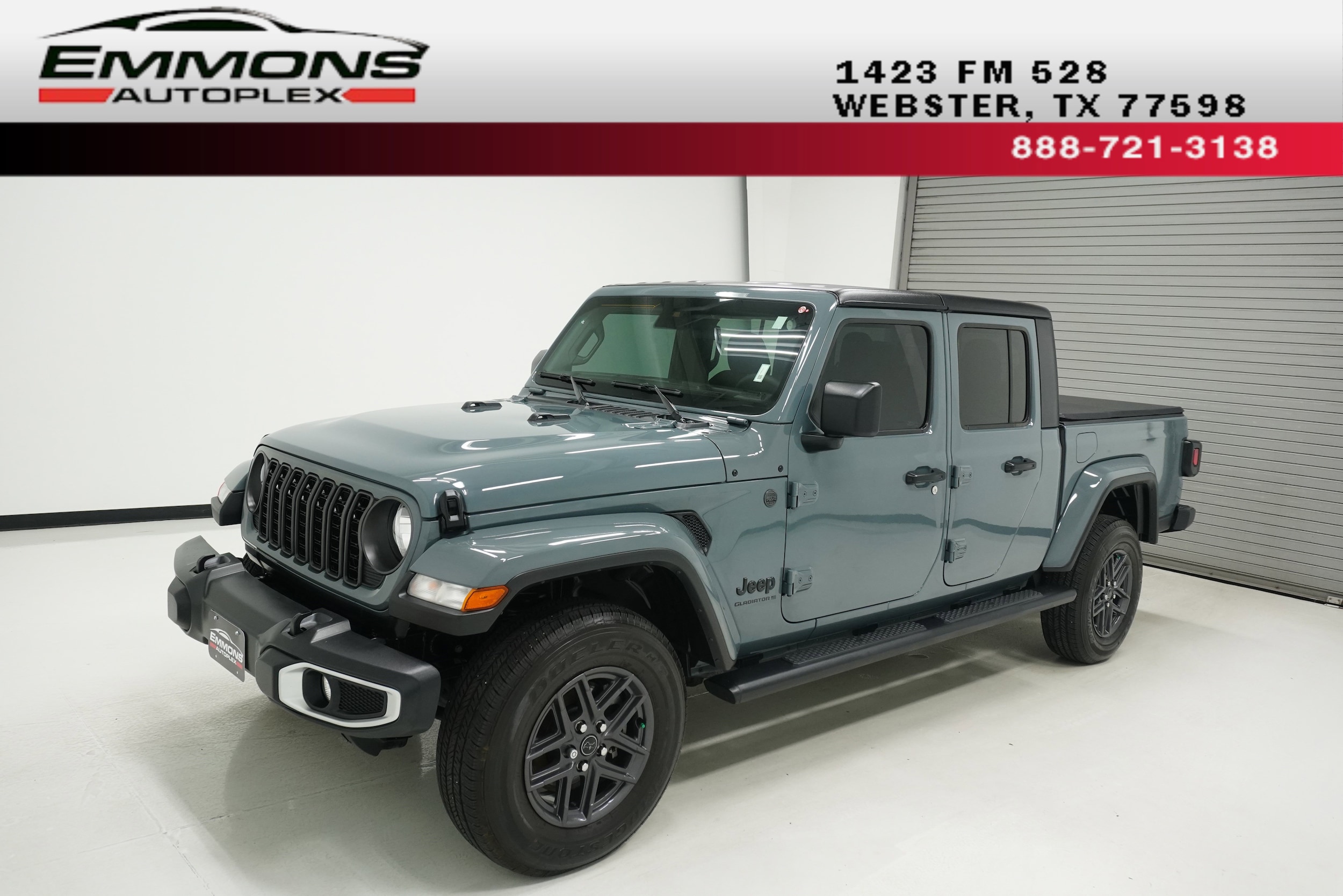 2024 Jeep Gladiator Sport S's photo