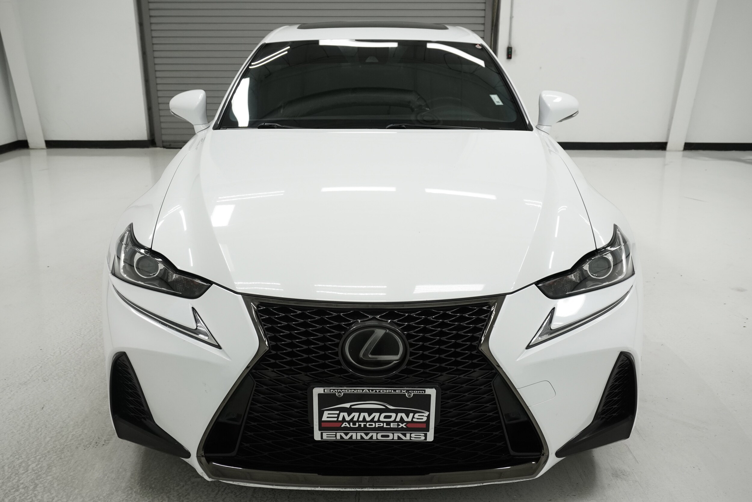 2020 Lexus IS 300 F SPORT photo 2