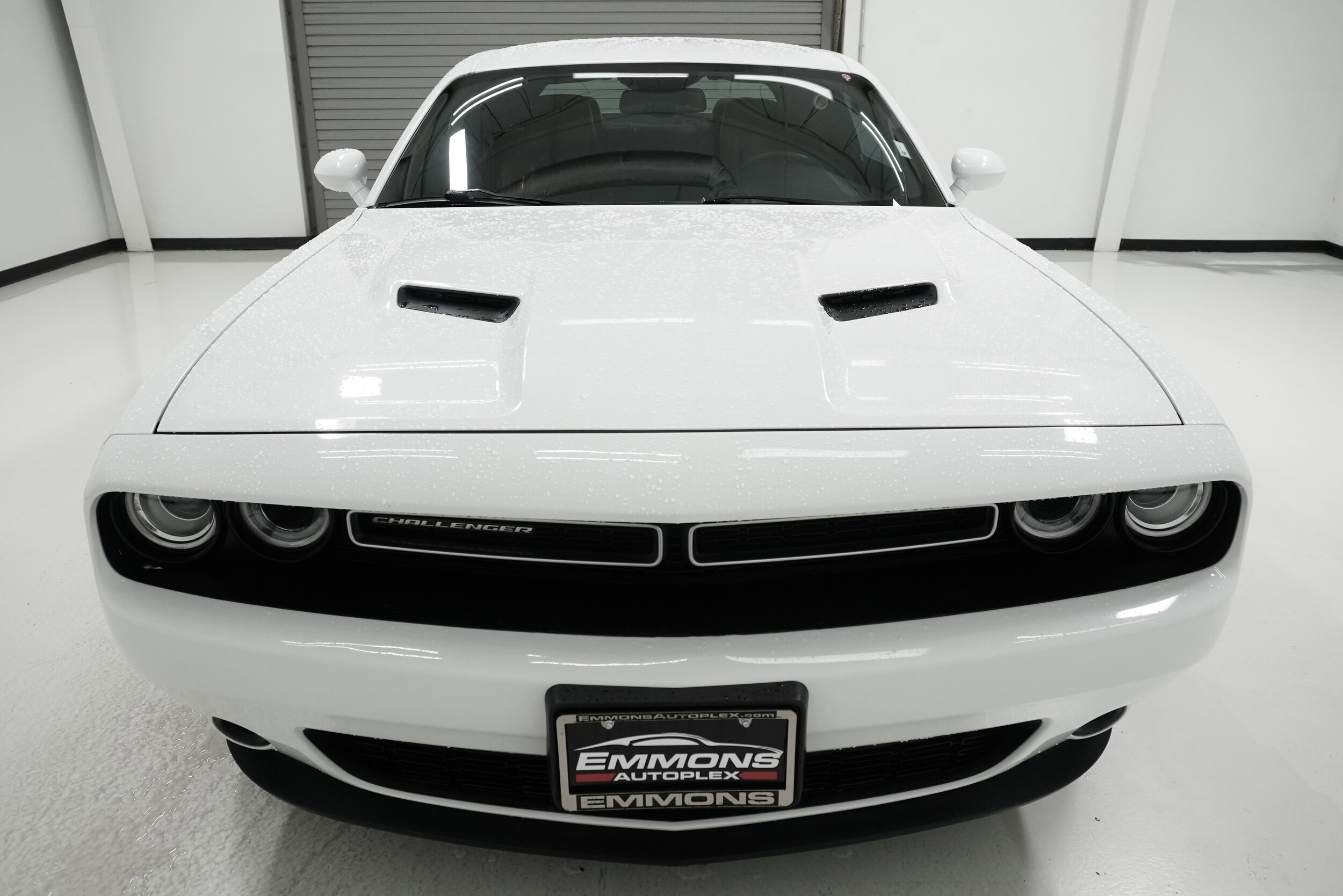 2018 Dodge Challenger SXT Plus photo 2
