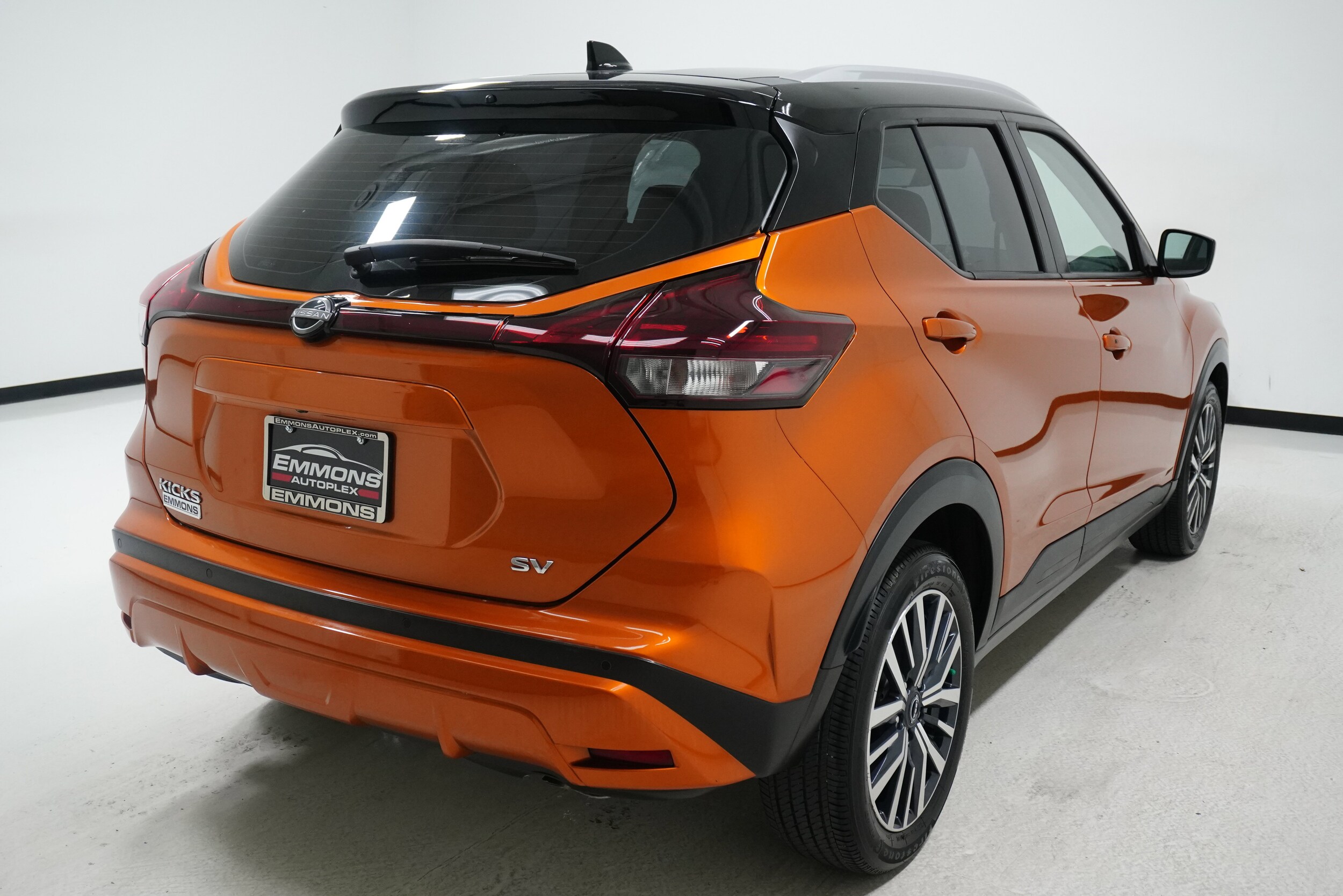 2023 Nissan Kicks SV photo 4