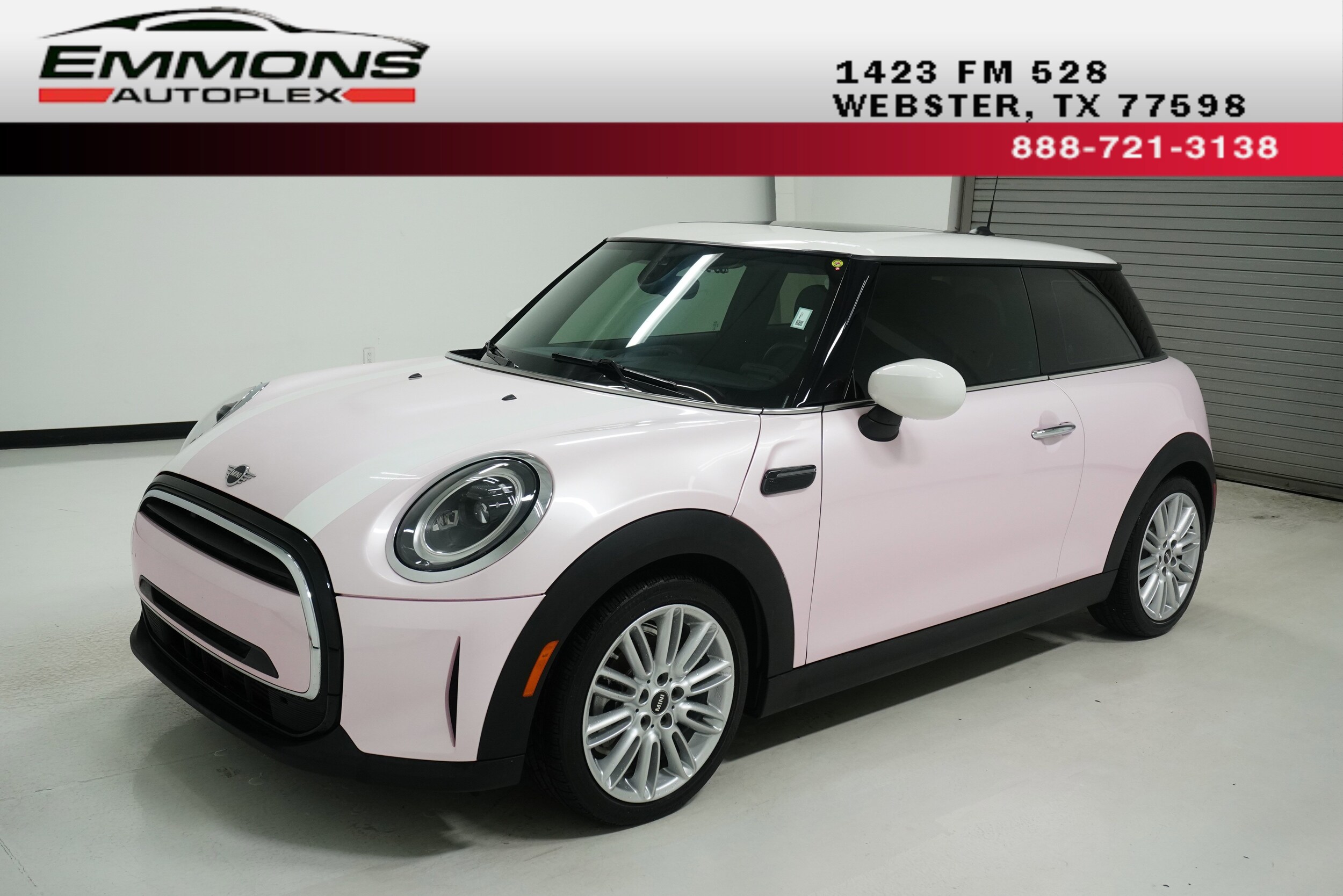2022 MINI Hardtop 2 Door Oxford Edition's photo