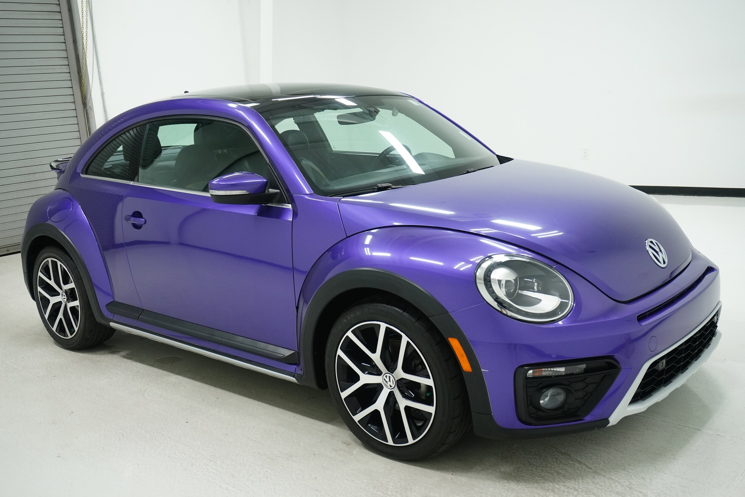 2018 Volkswagen Beetle Dune photo 3