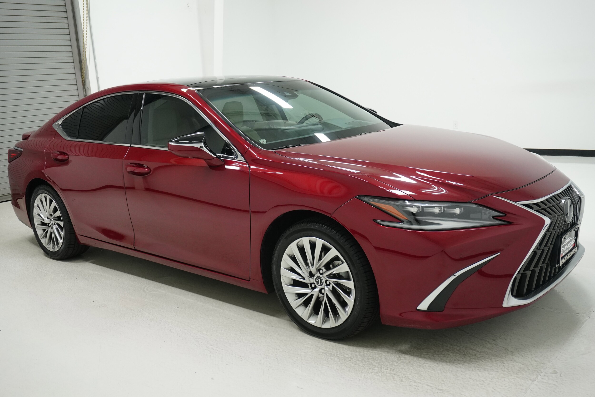 2022 Lexus ES 350 Ultra Luxury photo 3
