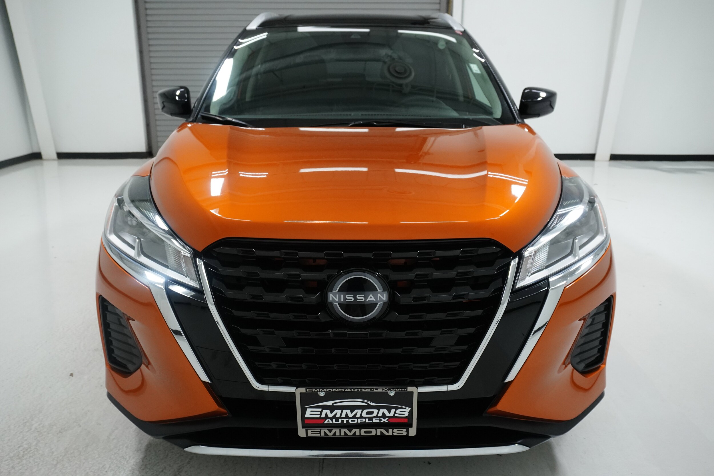 2023 Nissan Kicks SV photo 2