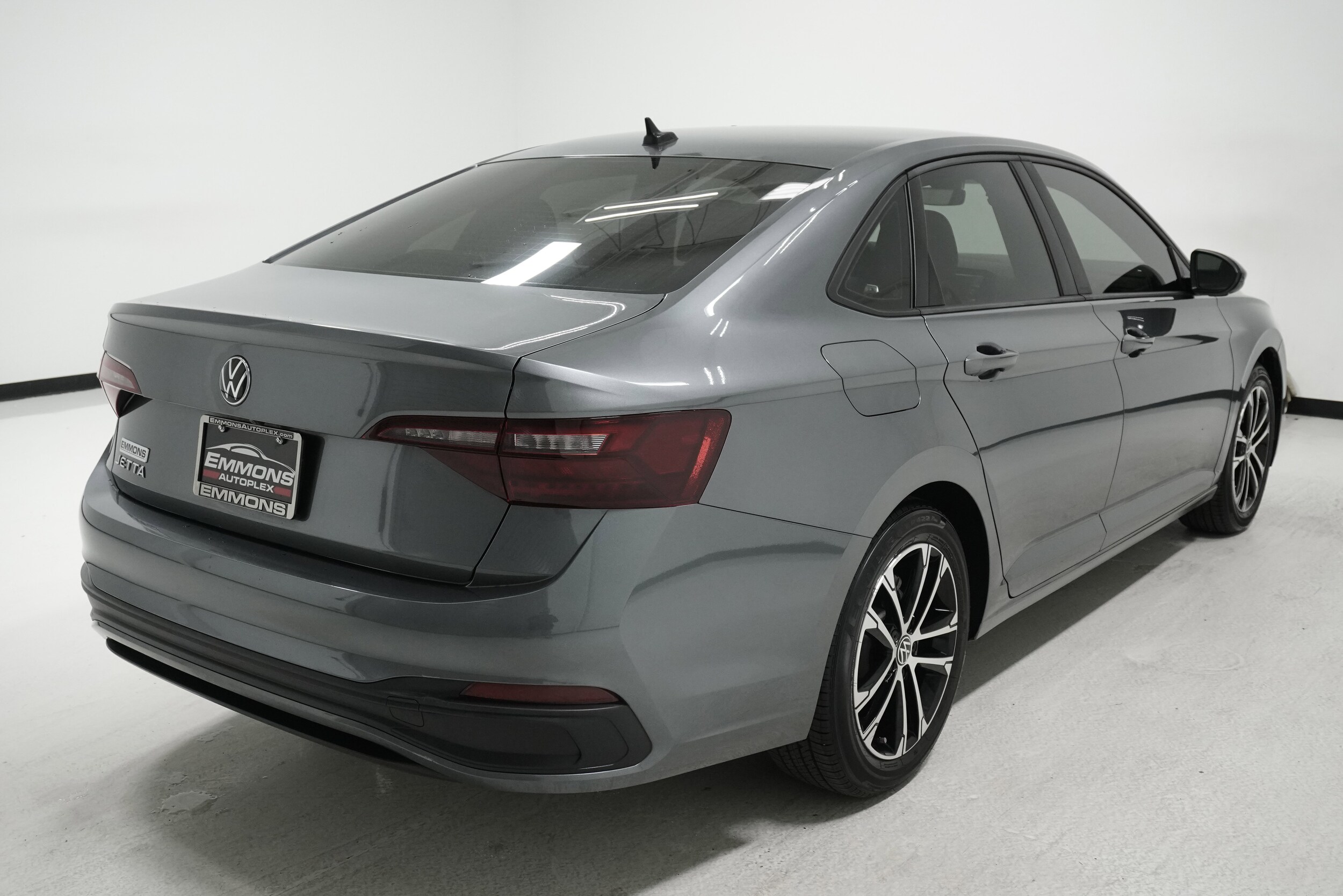 2022 Volkswagen Jetta Sport photo 4
