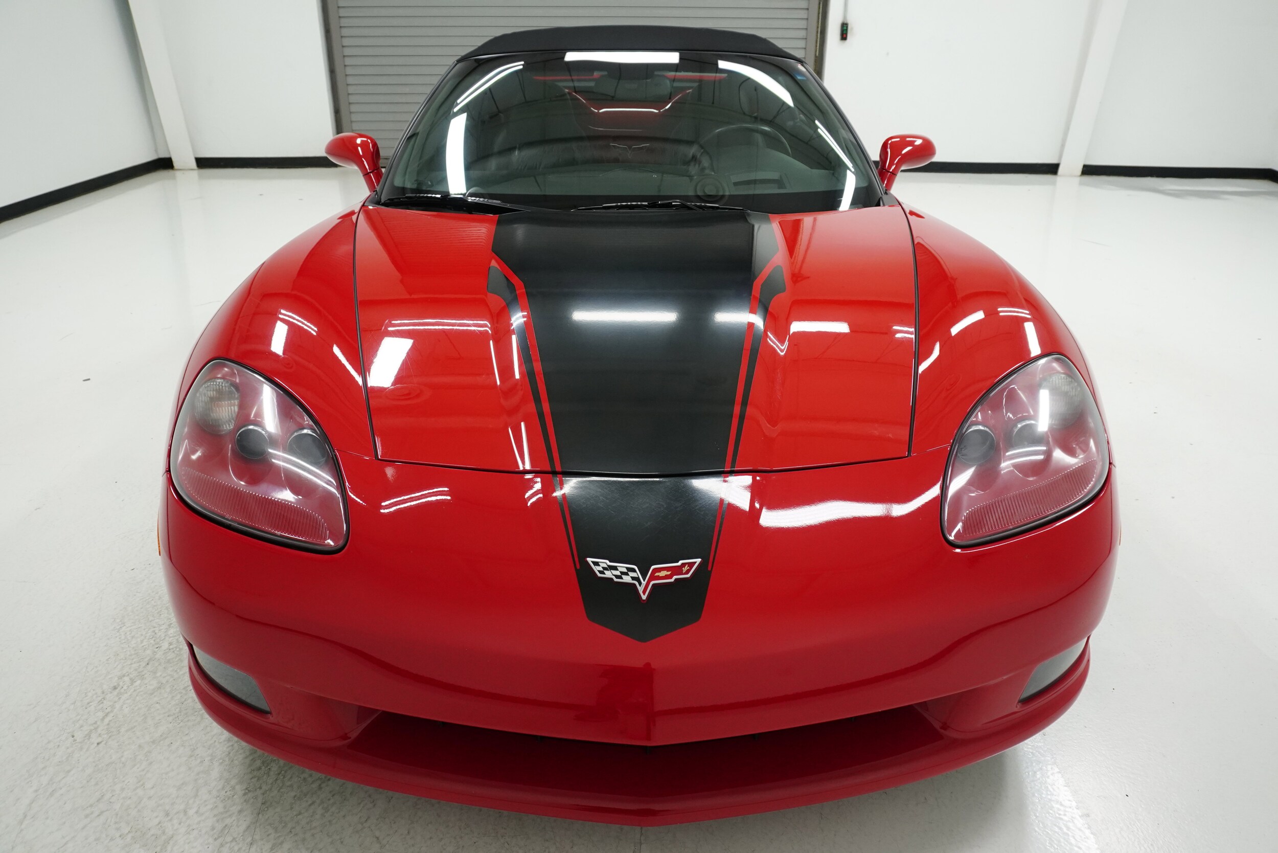 2008 Chevrolet Corvette Convertible photo 2