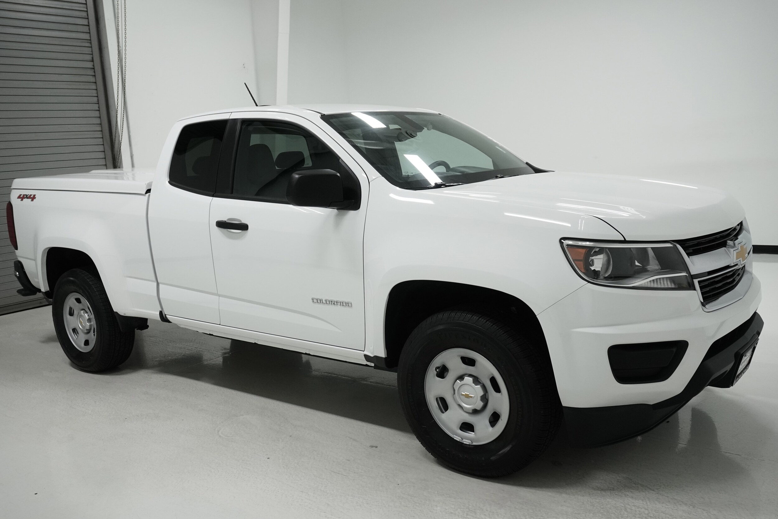 2016 Chevrolet Colorado Work Truck photo 3