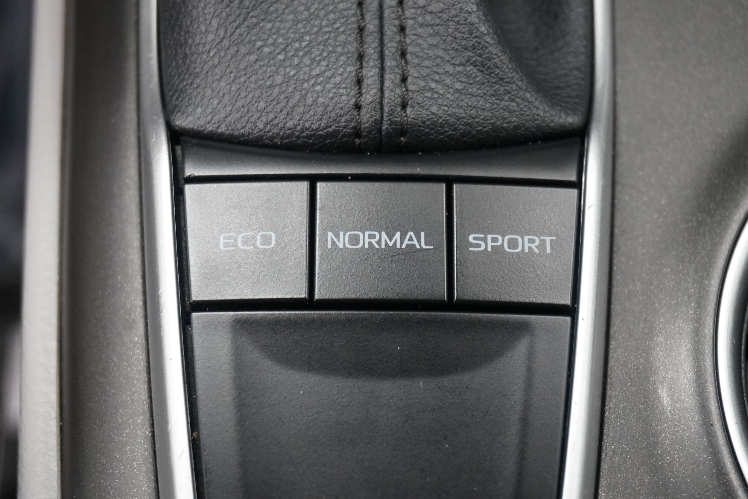 2023 Toyota Camry LE - Photo 20