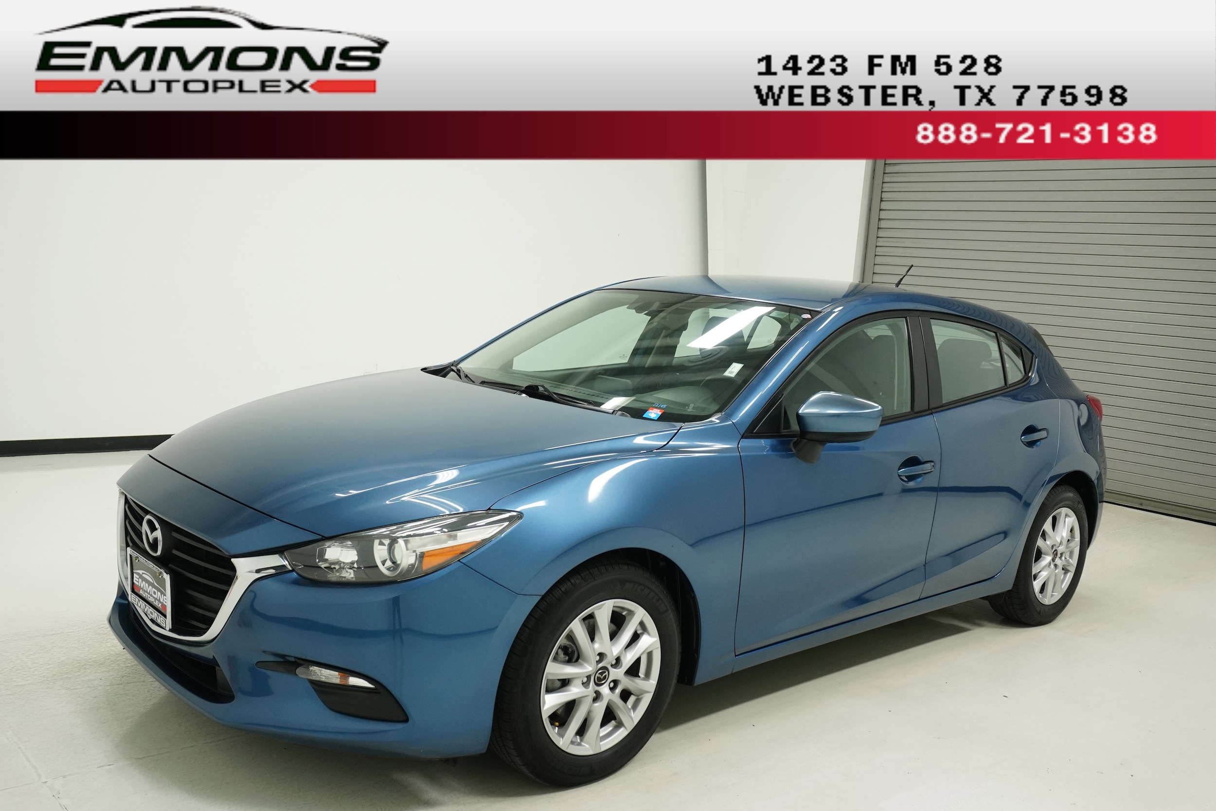 2017 Mazda Mazda3 Sport's photo