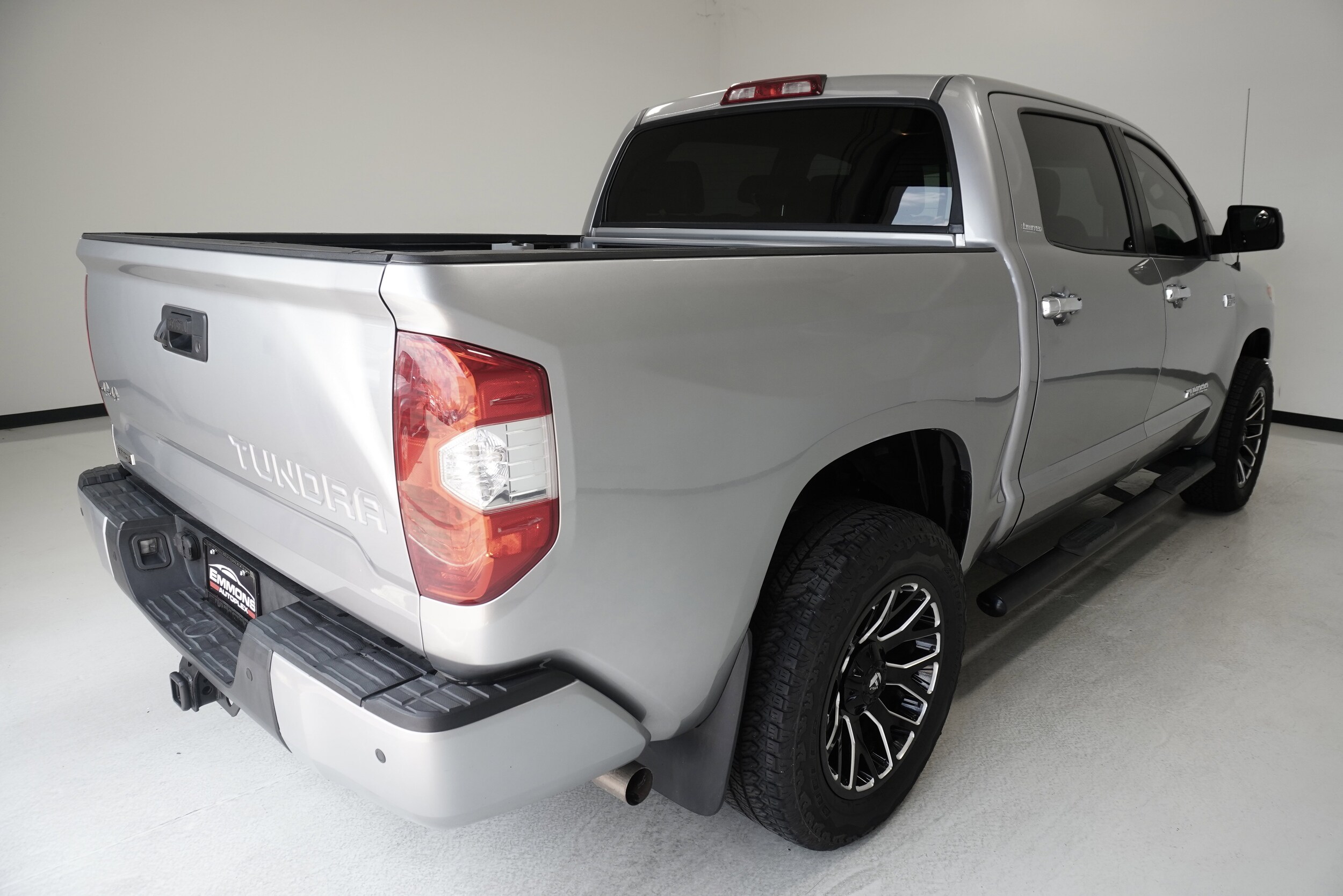 2017 Toyota Tundra Limited photo 4