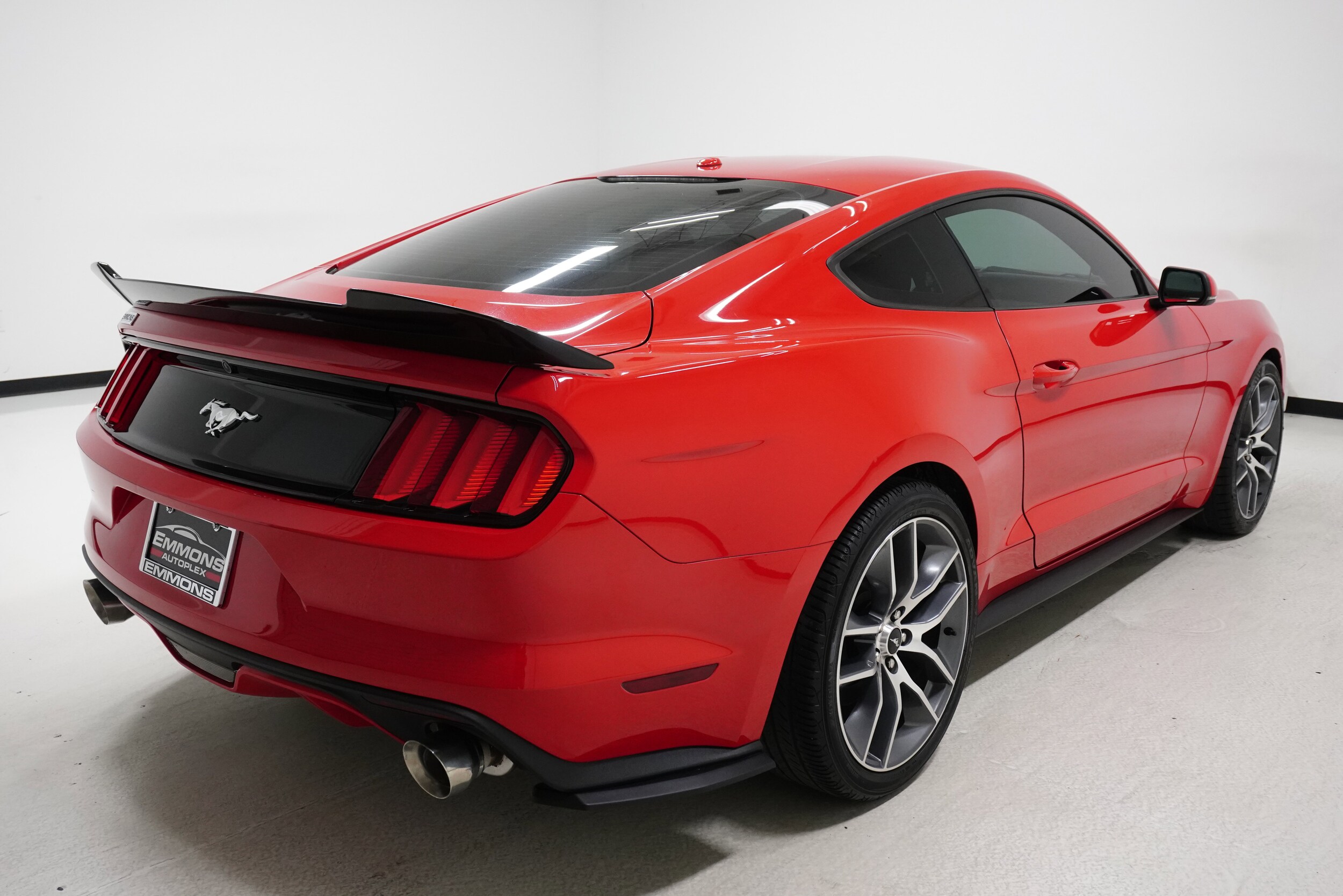 2015 Ford Mustang EcoBoost photo 4