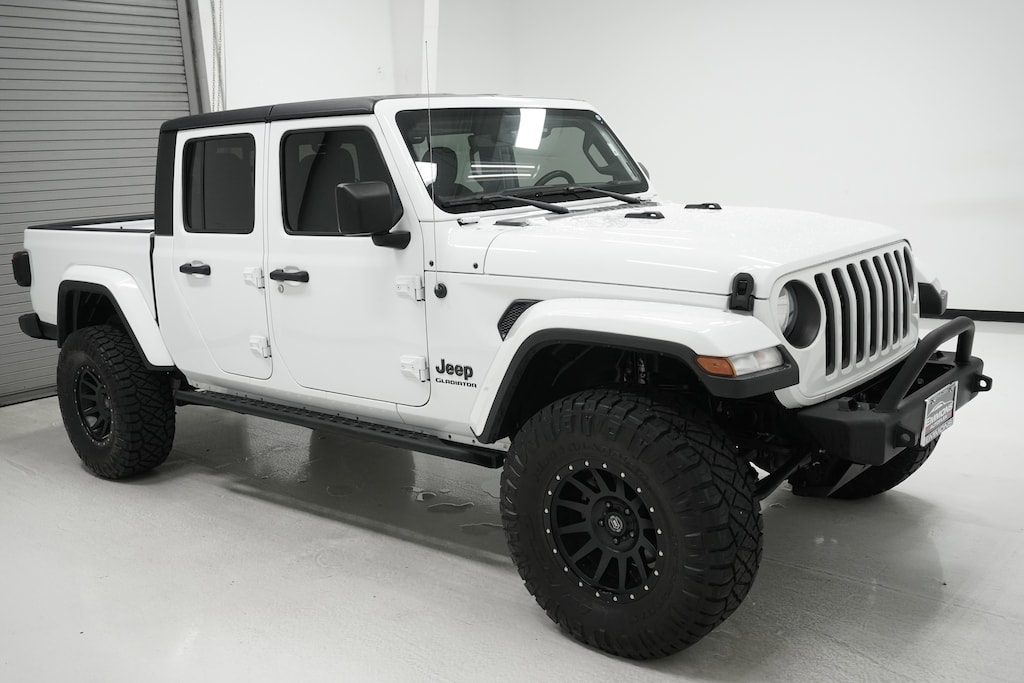 Used 2020 Jeep Gladiator Altitude Truck Crew Cab