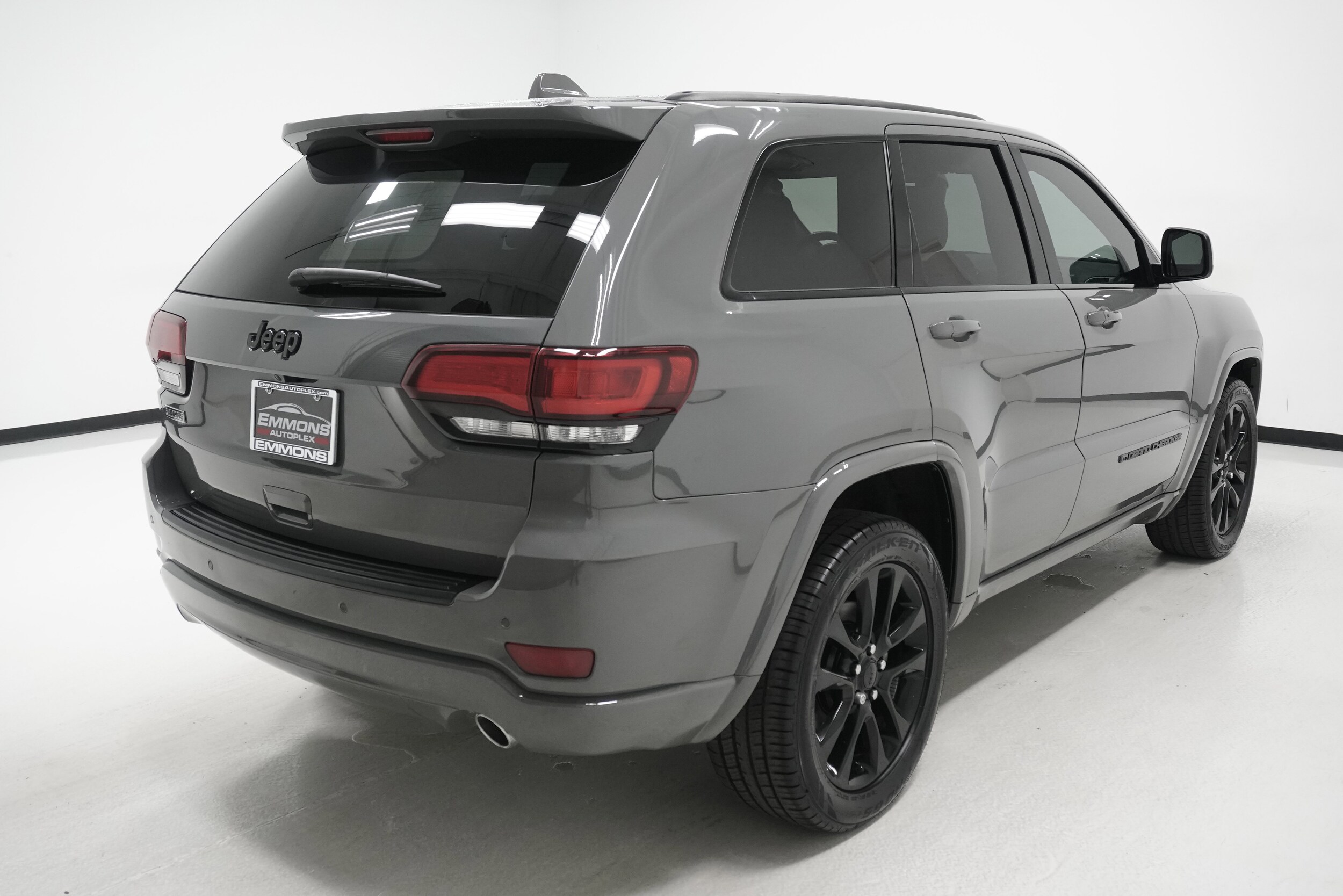 2022 Jeep Cherokee Laredo X SE Altitude photo 3
