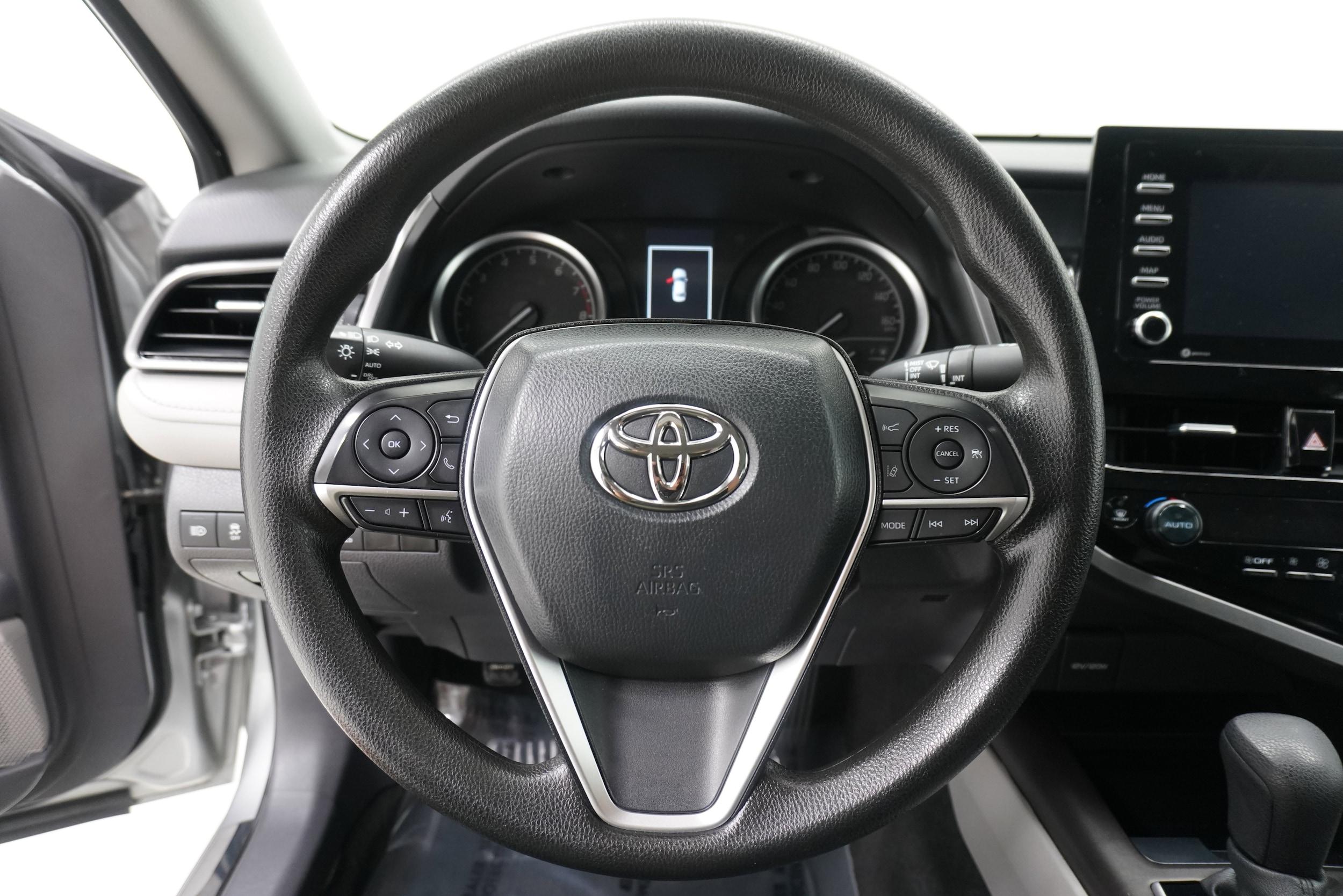 2023 Toyota Camry LE - Photo 15