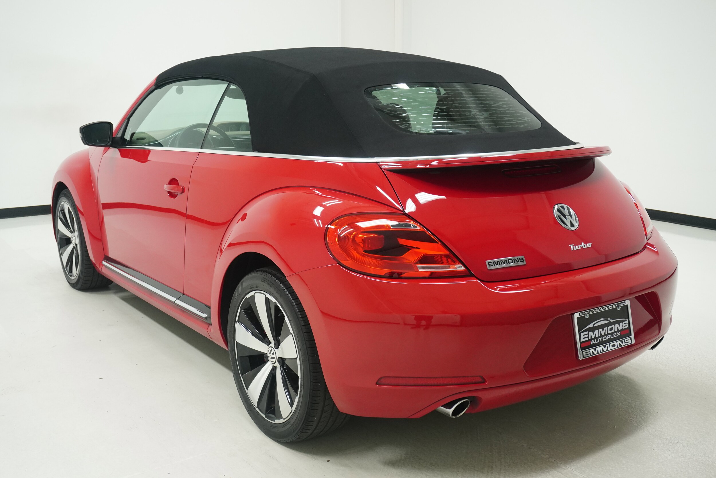 2013 Volkswagen Beetle photo 4