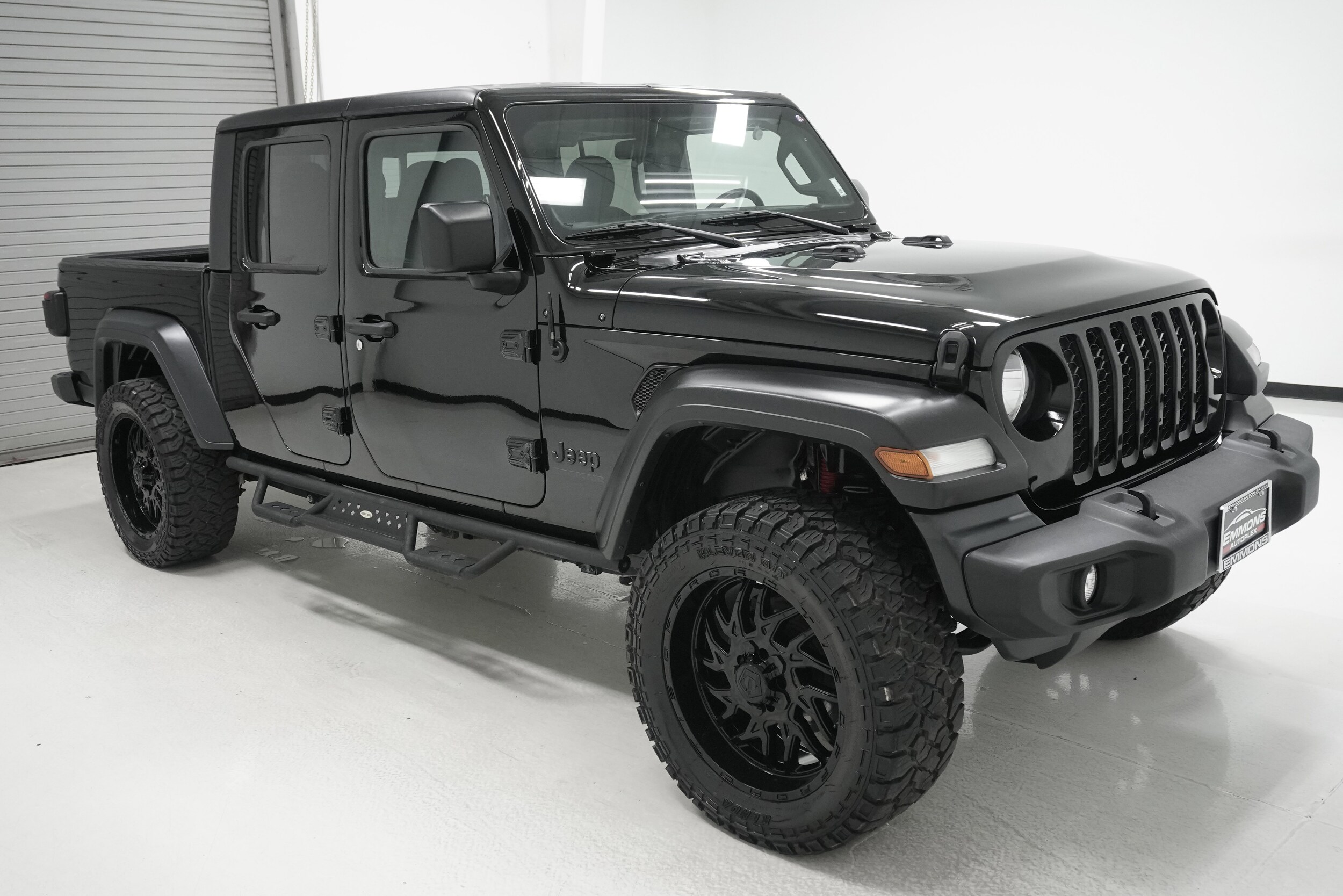 2020 Jeep Gladiator Sport S photo 3