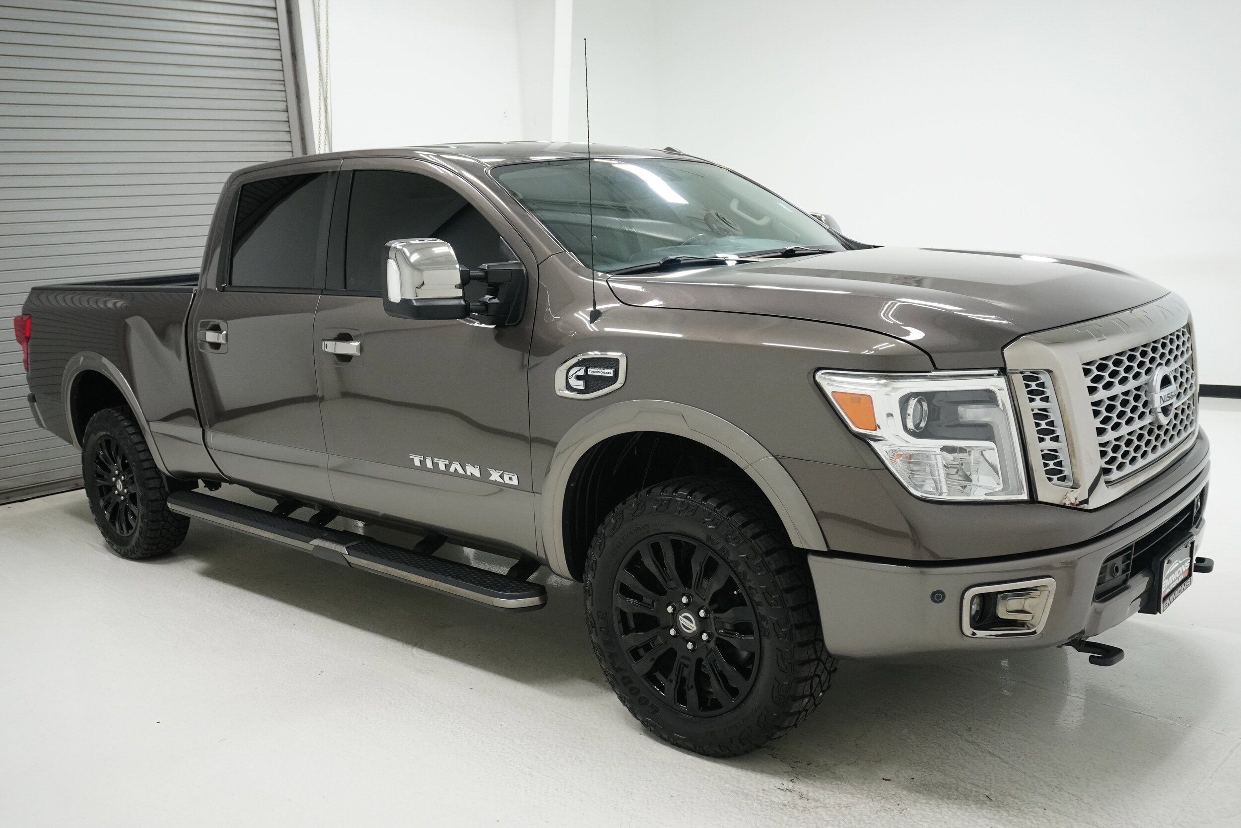 2018 Nissan Titan Platinum Reserve photo 3