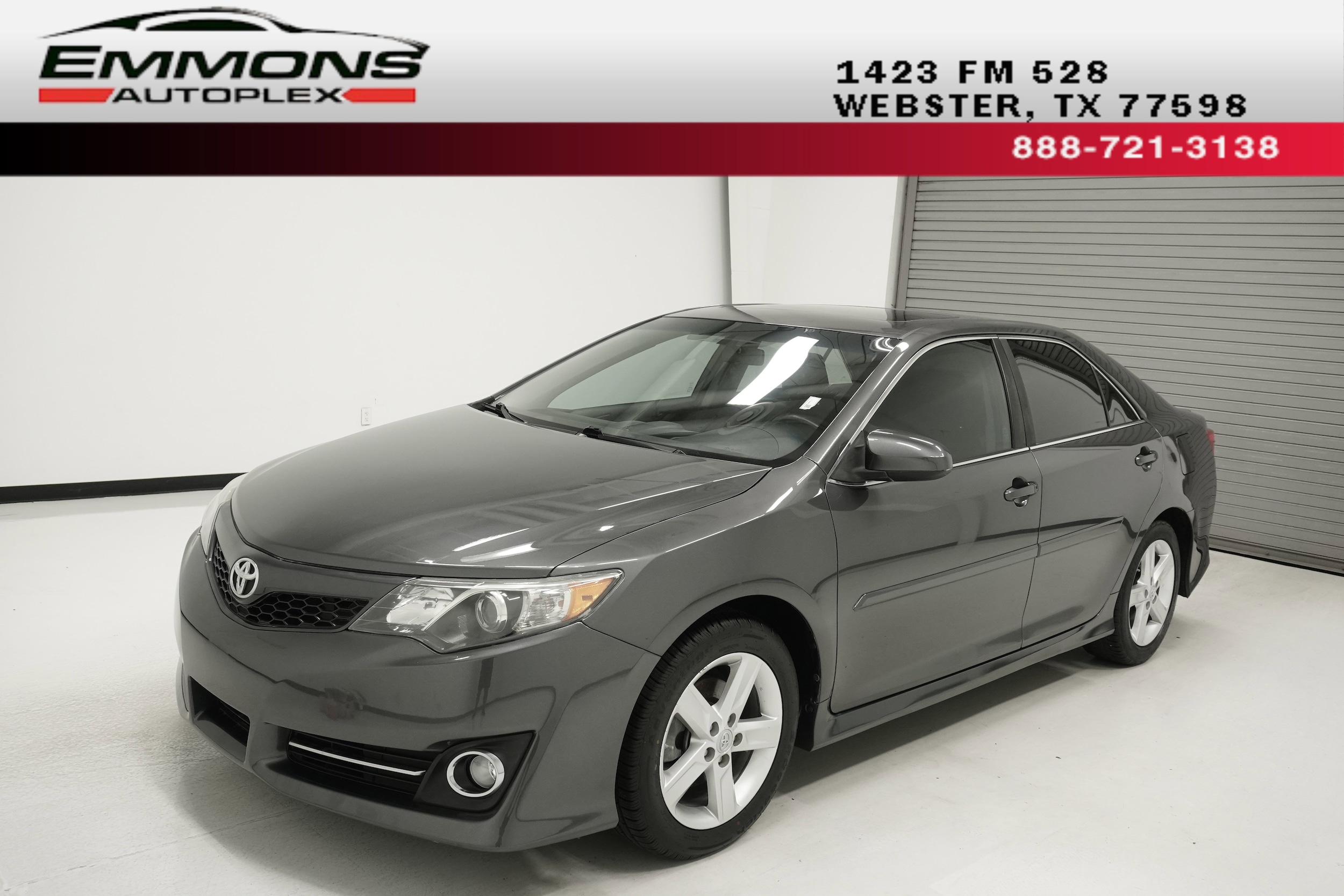 2013 Toyota Camry 2.5 Auto SE's photo
