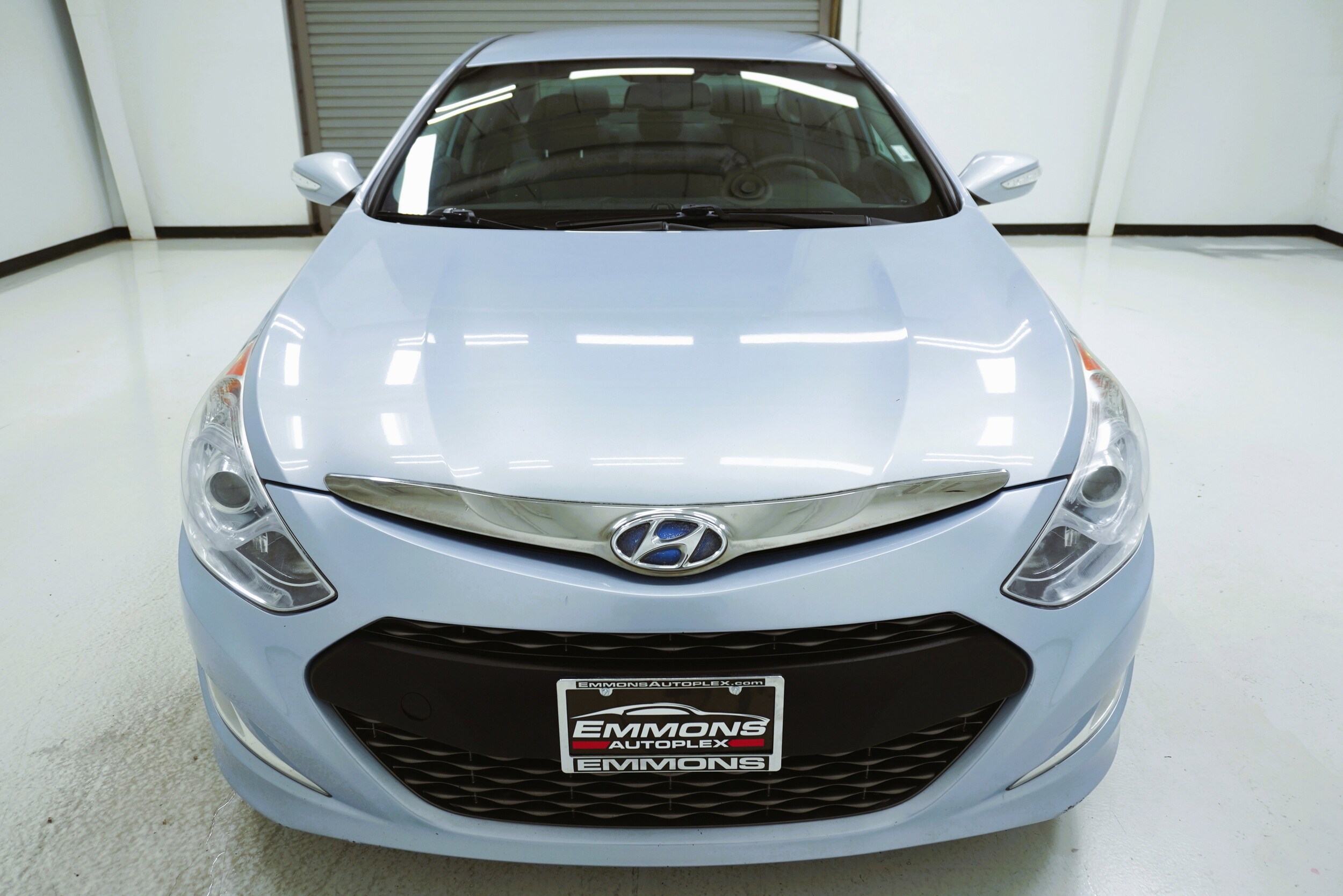 2015 Hyundai Sonata Hybrid photo 2