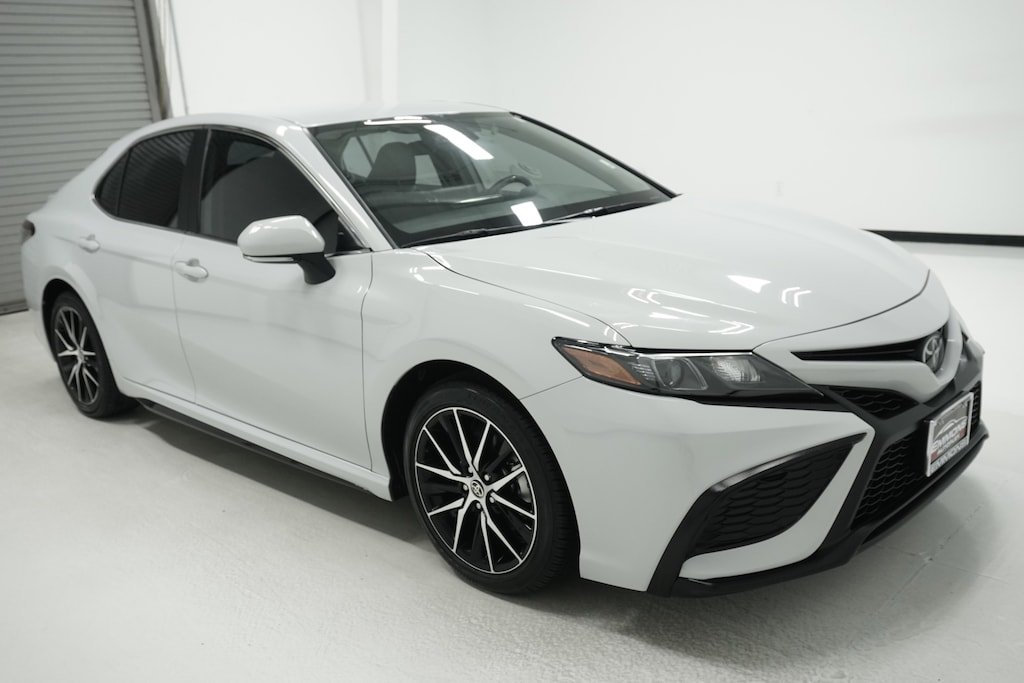 Used 2024 Toyota Camry SE Nightshade Sedan